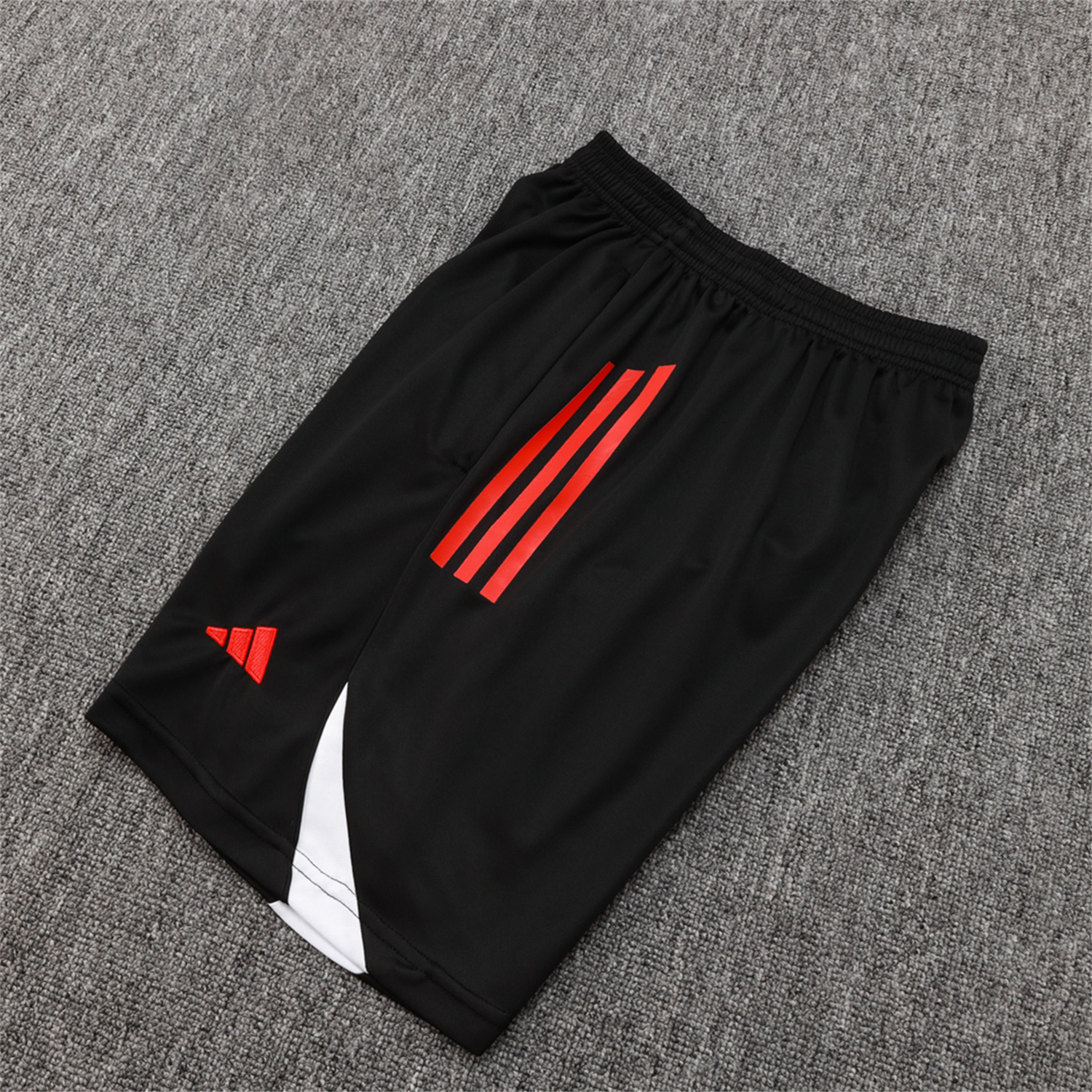 TKH-turbokithub-Liver.pool 25-26 Vest Training Set - Black Vest & Black Shorts