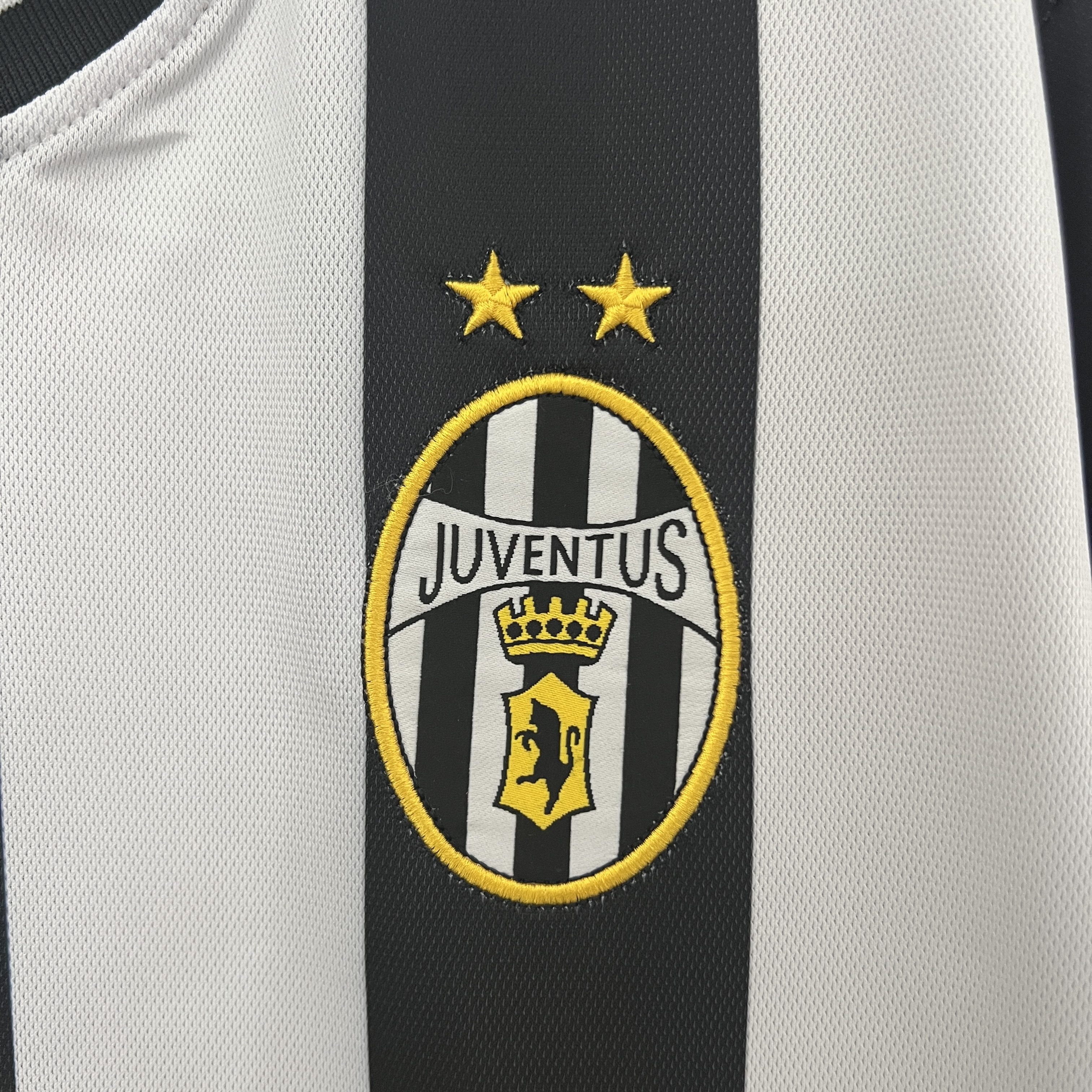 TKH-turbokithub-Retro Juventus 2001-02 Home Stadium Jersey