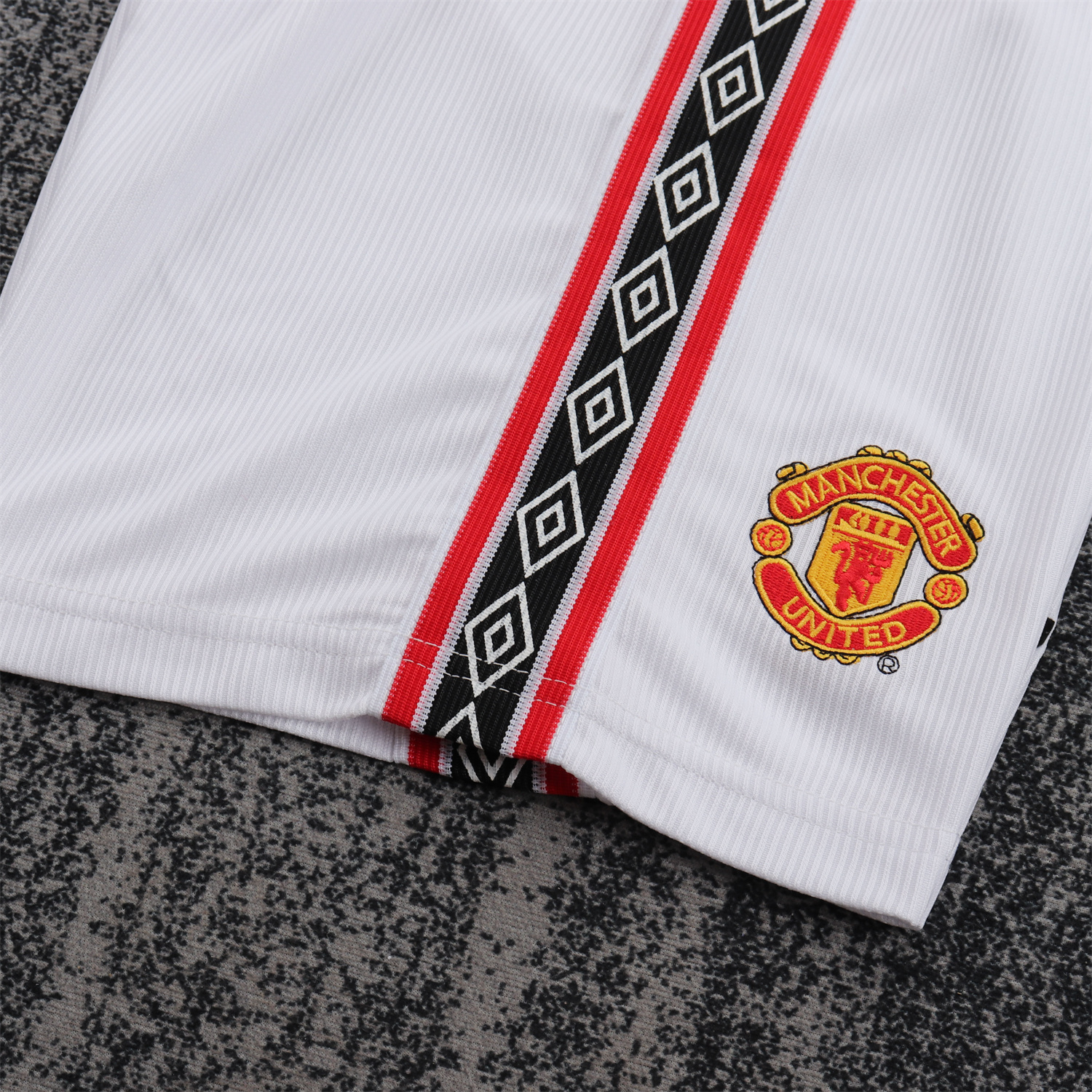TKH-turbokithub-Retro Manchester United 1998-99 Home Long Sleeves Kids Kit