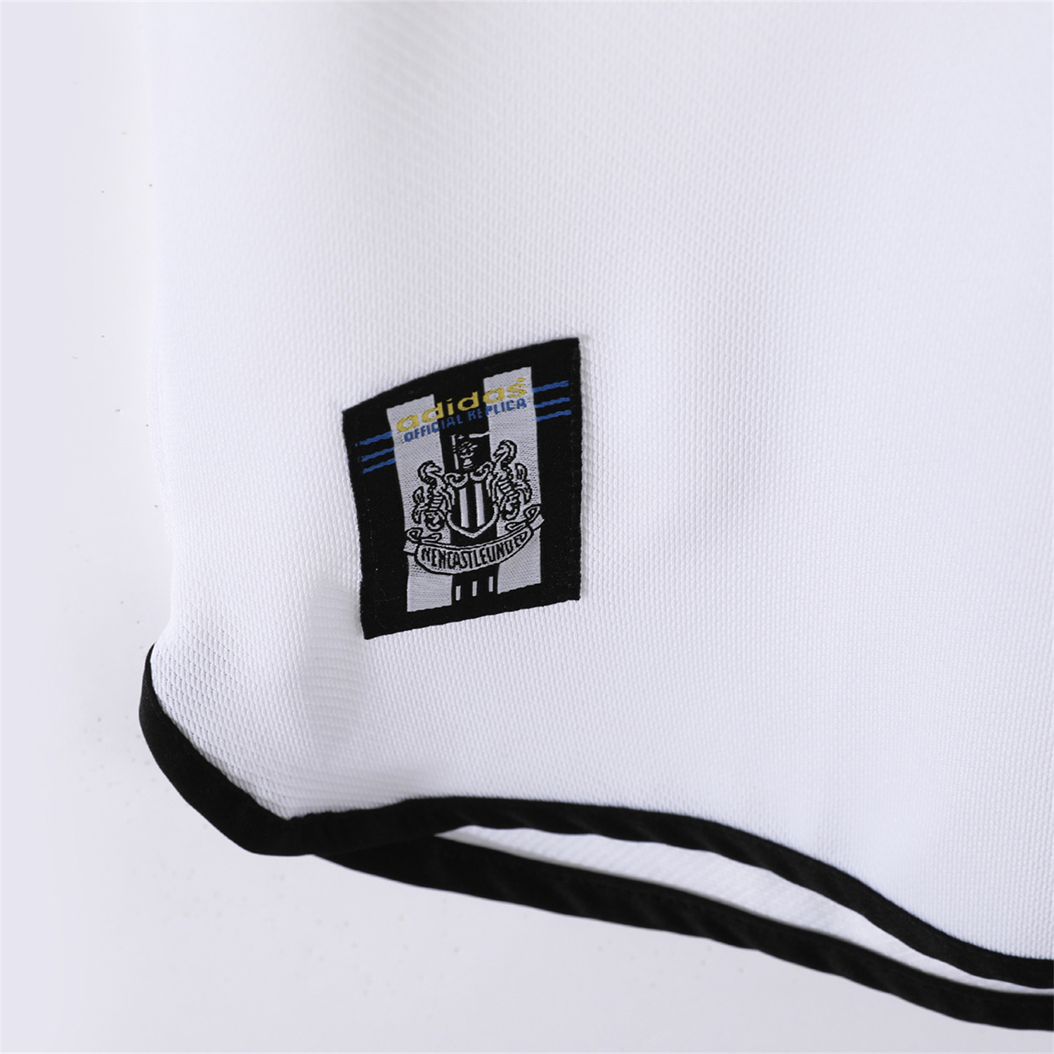 TKH-turbokithub-Retro Newcastle United 1999-00 Away Jersey