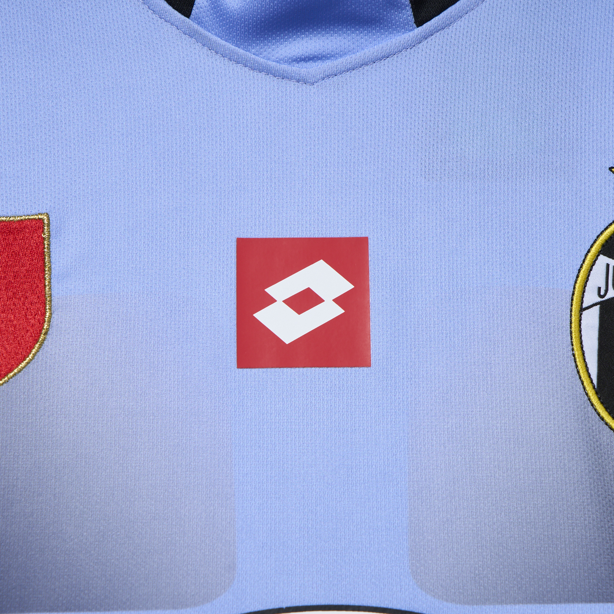TKH-turbokithub-Retro Juventus 2002-03 Blue Goalkeeper Jersey