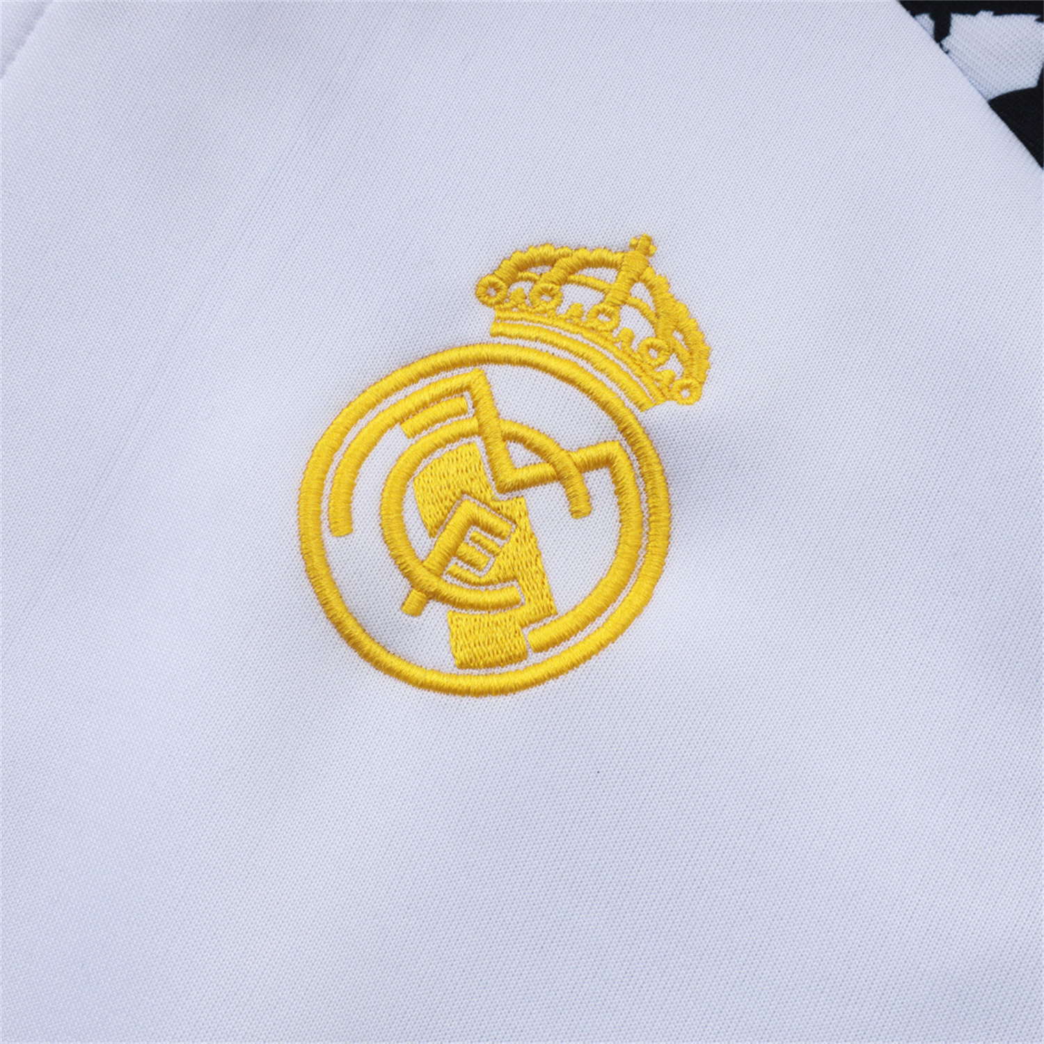 TKH-turbokithub-Real Madrid 25-26 Unsponsored Long Sleeve Training Set - White Top & Black Pants