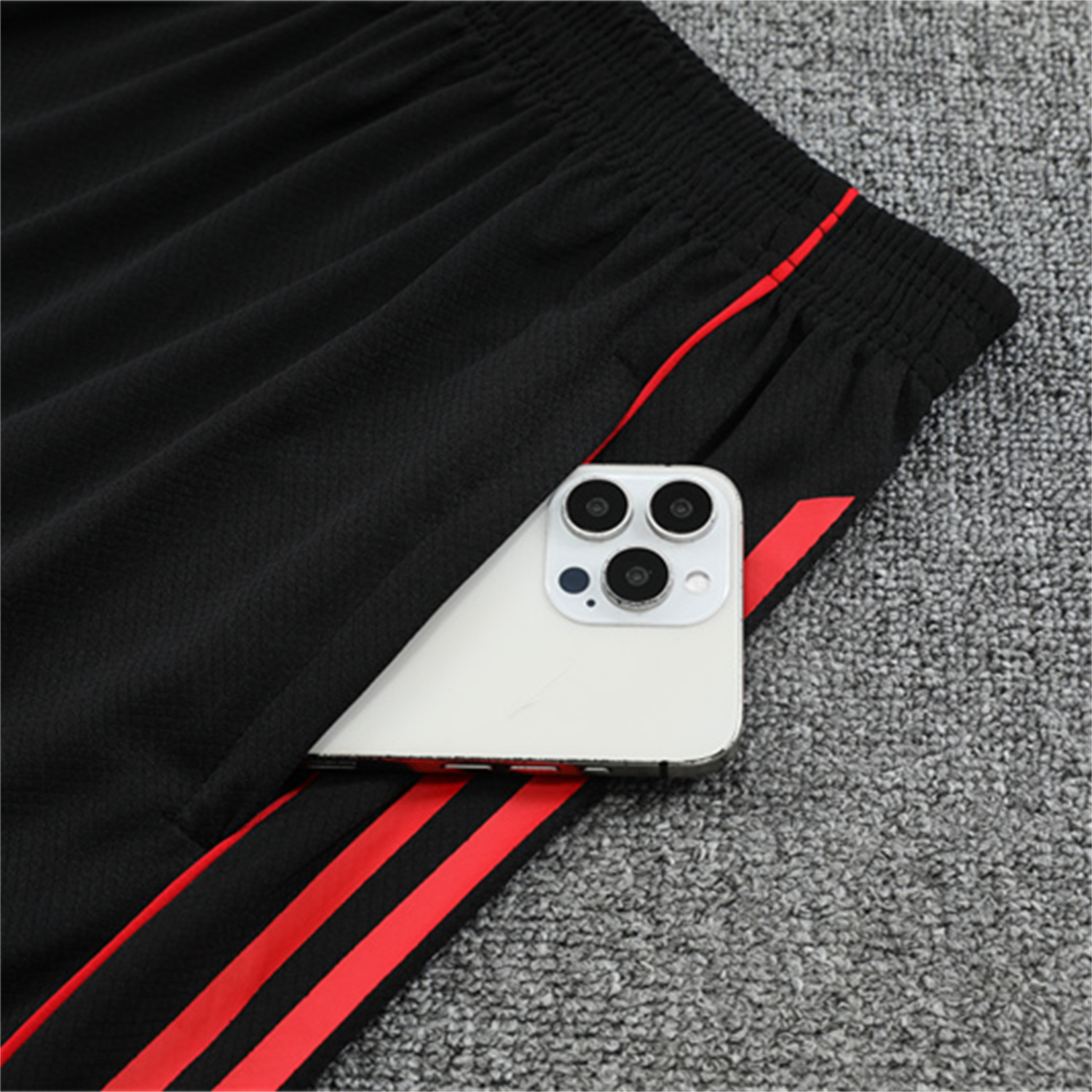 TKH-turbokithub-Manchester United 25-26 Kid Short-Sleeve Training Set - Red Top & Black Shorts