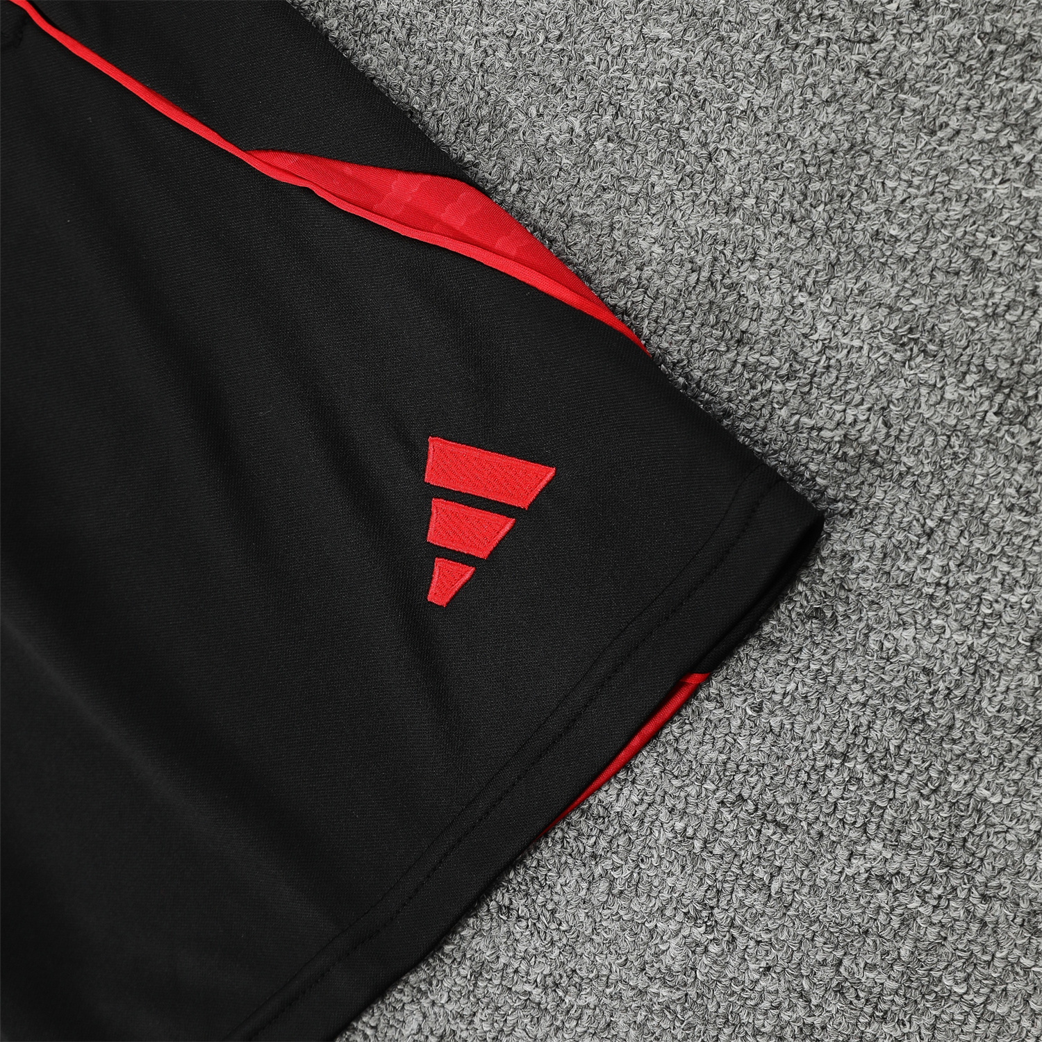 TKH-turbokithub-Manchester United 25-26 Short-Sleeve Training Set - Red Black Blocks White Top & Black Shorts