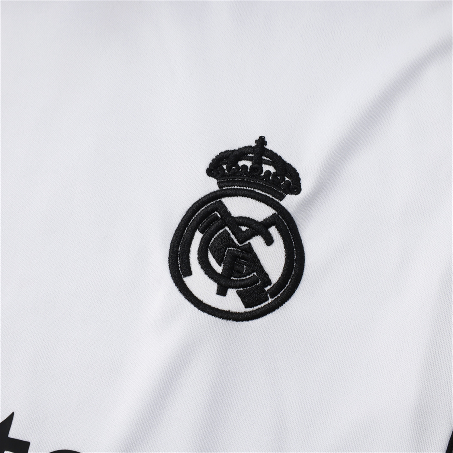TKH-turbokithub-Real Madrid 25-26 Vest Training Set - White Vest and Black Shorts