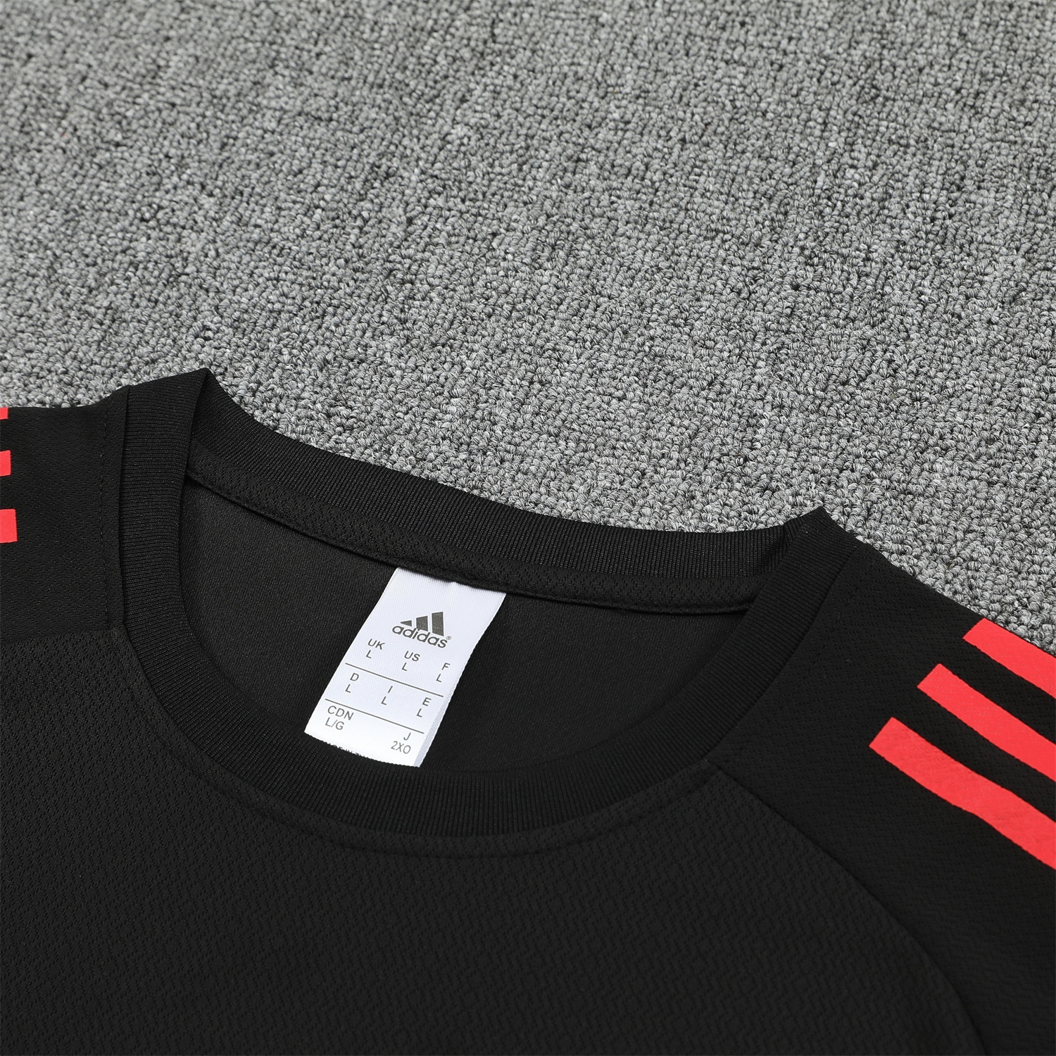 TKH-turbokithub-Liver.pool 25-26 Short-Sleeve Training Set - Black With Red Top & Black Shorts