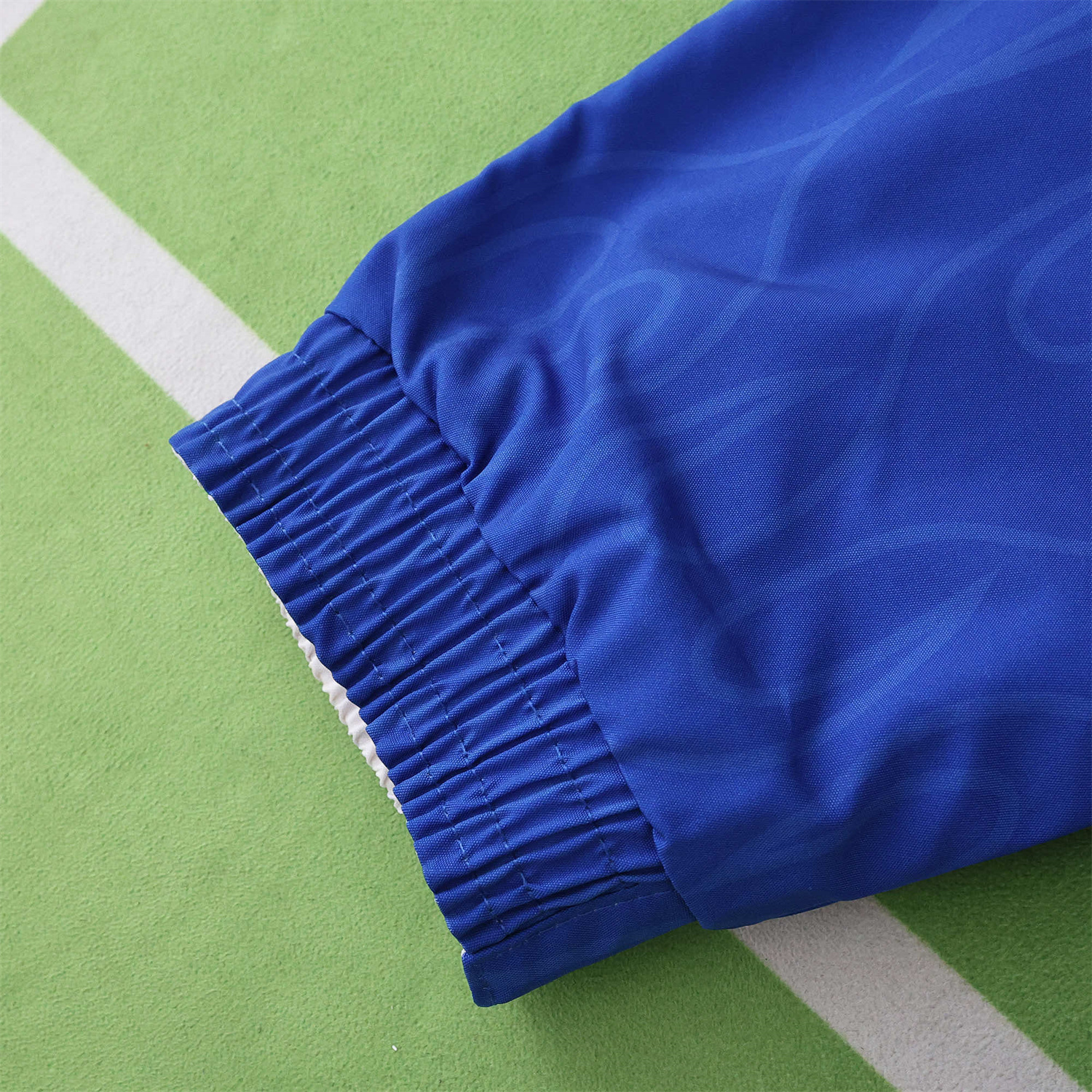 TKH-turbokithub-Retro Japan 1998 Throwback Double Sided Reversible Windbreaker - White & Blue
