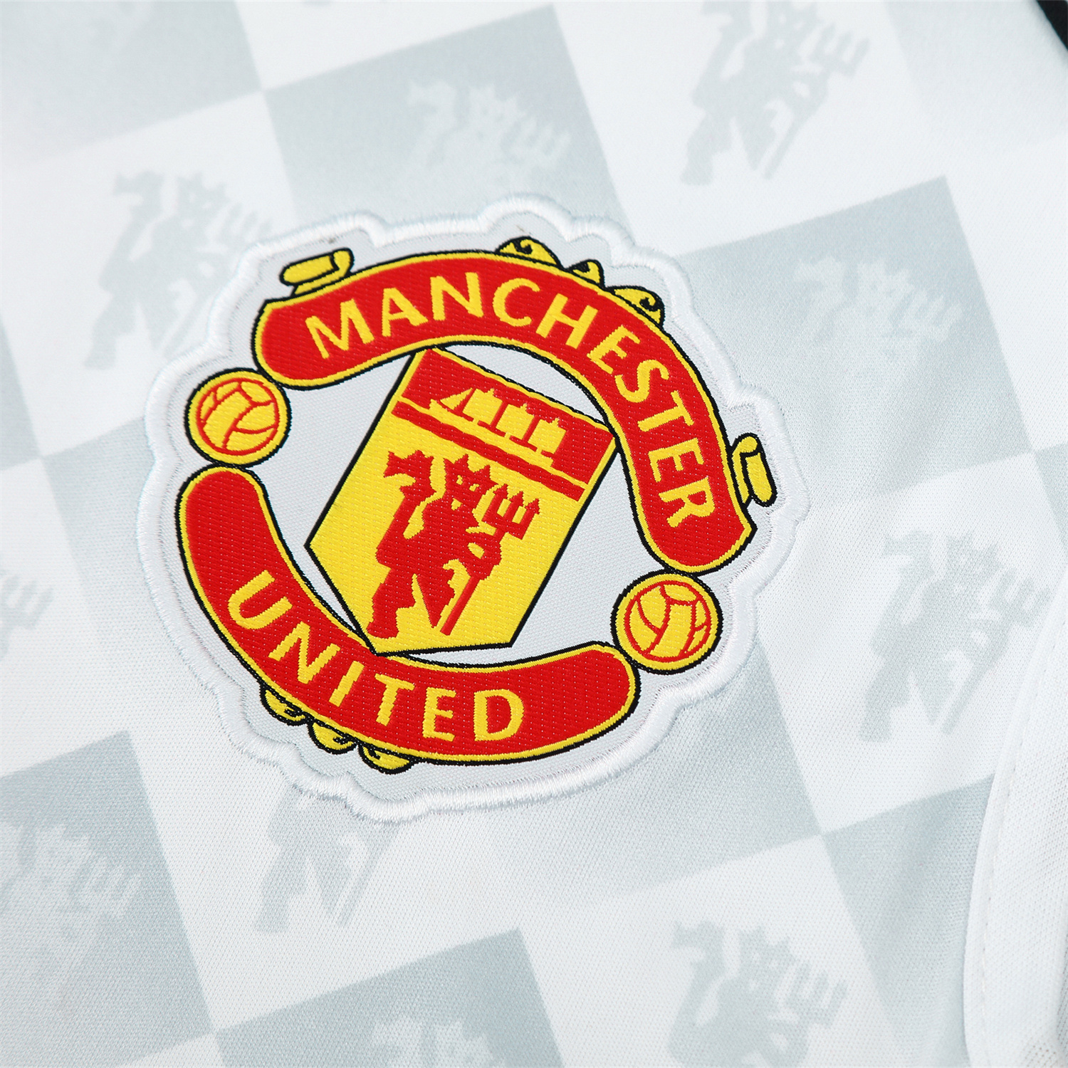 TKH-turbokithub-Manchester United 25-26 Vest Training Set - Red Edge White Vest & Black Shorts