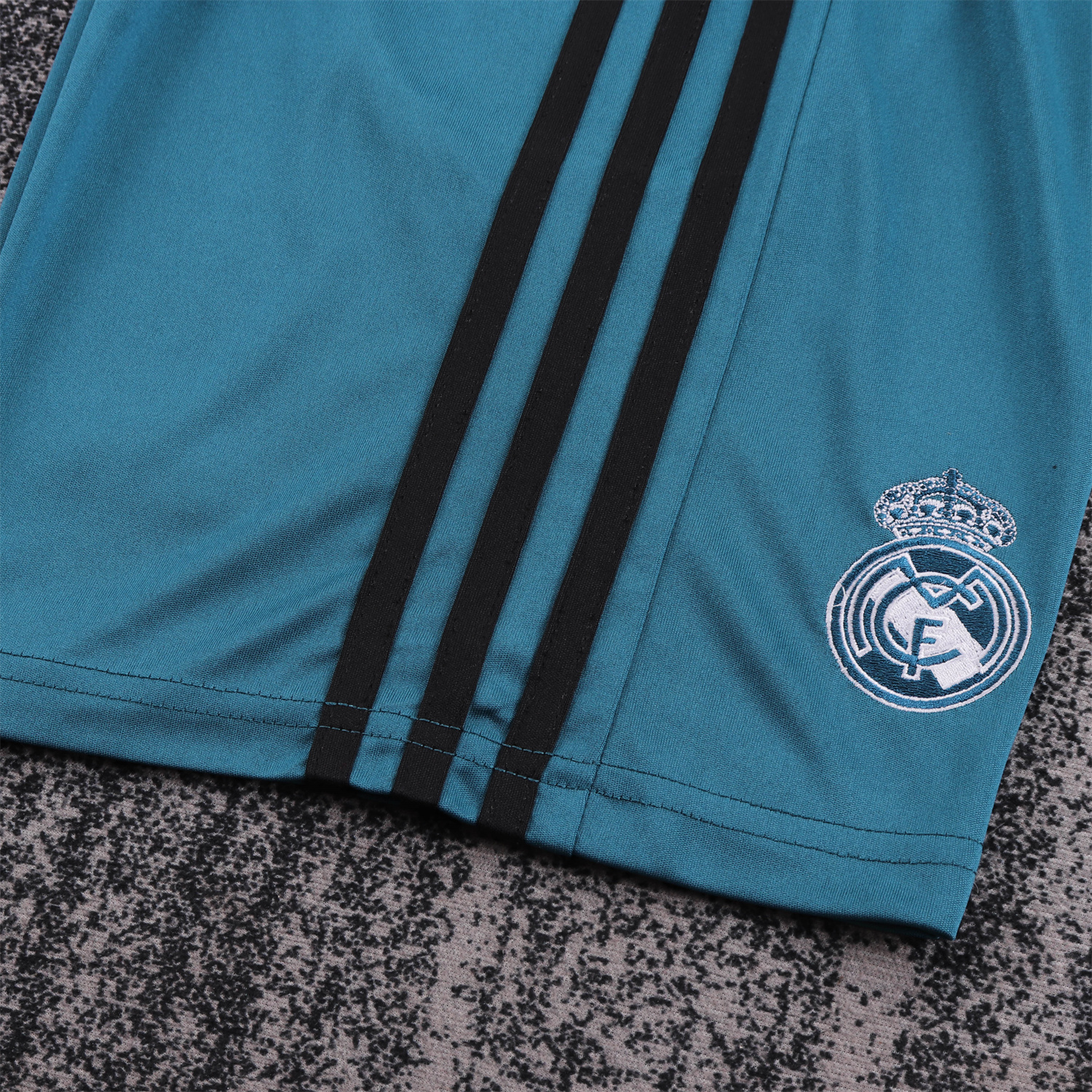 TKH-turbokithub-Retro Real Madrid 17-18 Third Long Sleeves Kids Kit