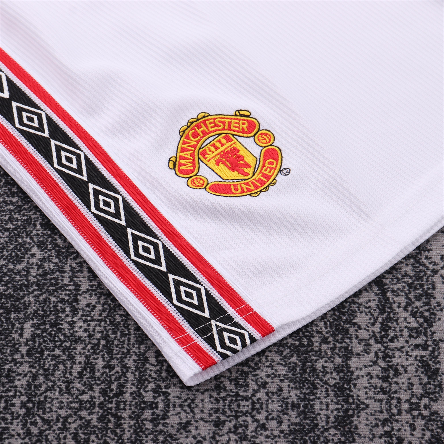 TKH-turbokithub-Retro Manchester United 1998-99 White Special Kids Kit