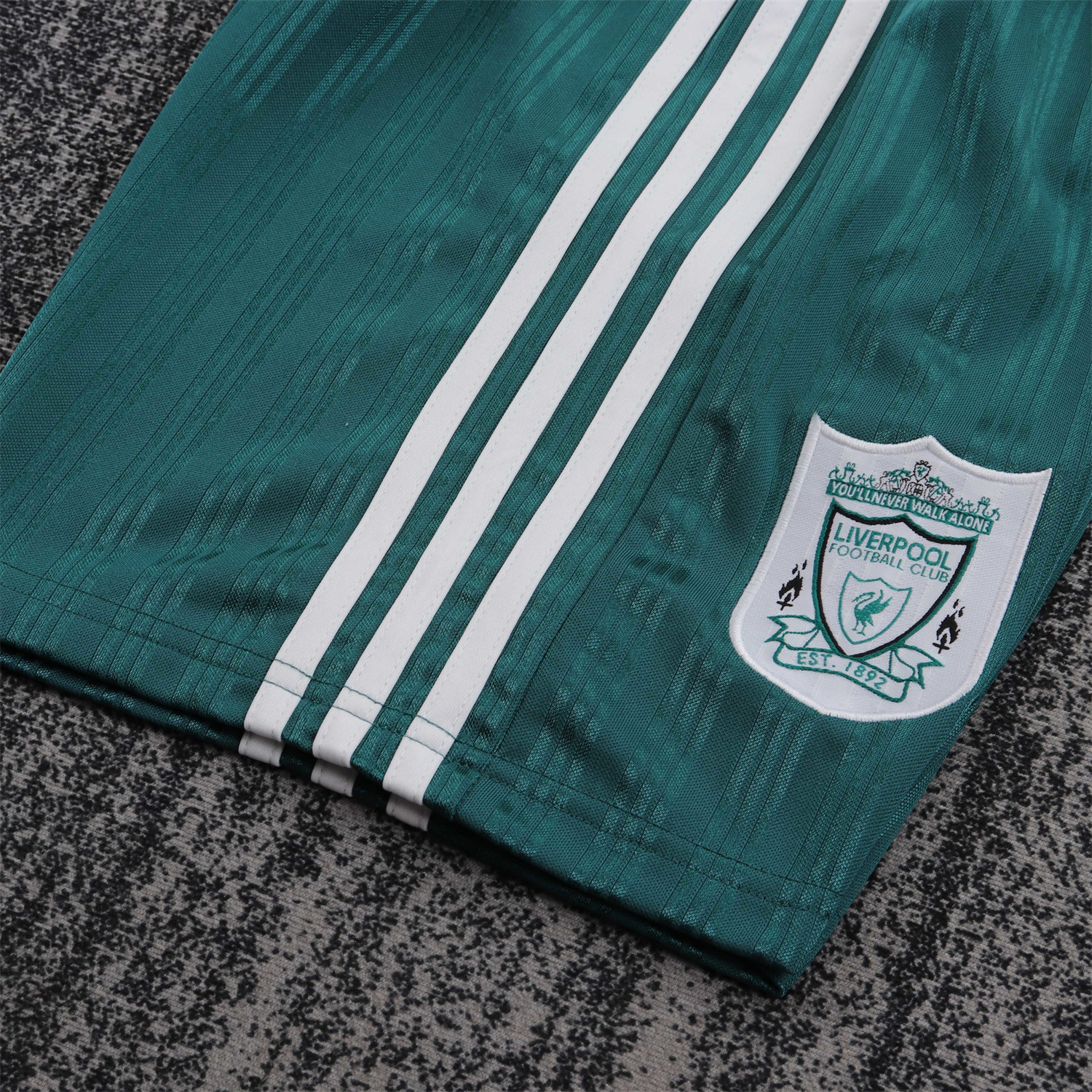 TKH-turbokithub-Retro Liver.pool 1995-96 Away White And Green Kids Kit