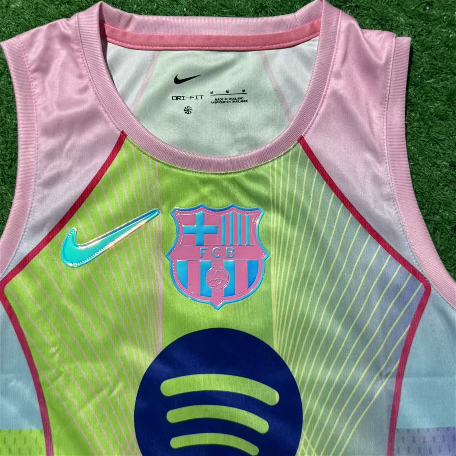 TKH-turbokithub-Women's Barcelona 25-26 Green Pink Yoga Vest