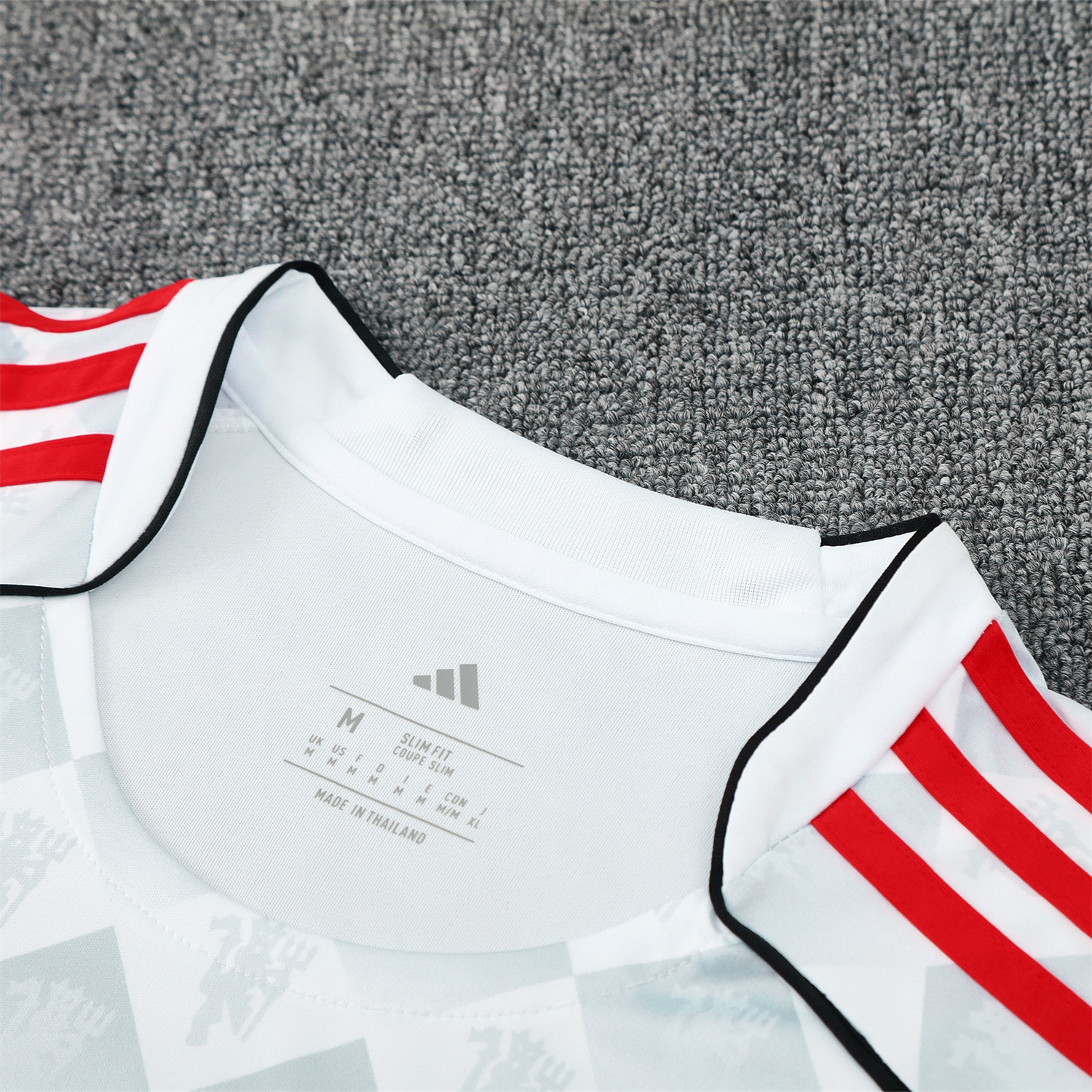 TKH-turbokithub-Manchester United 25-26 Vest Training Set - Red Edge White Vest & Black Shorts
