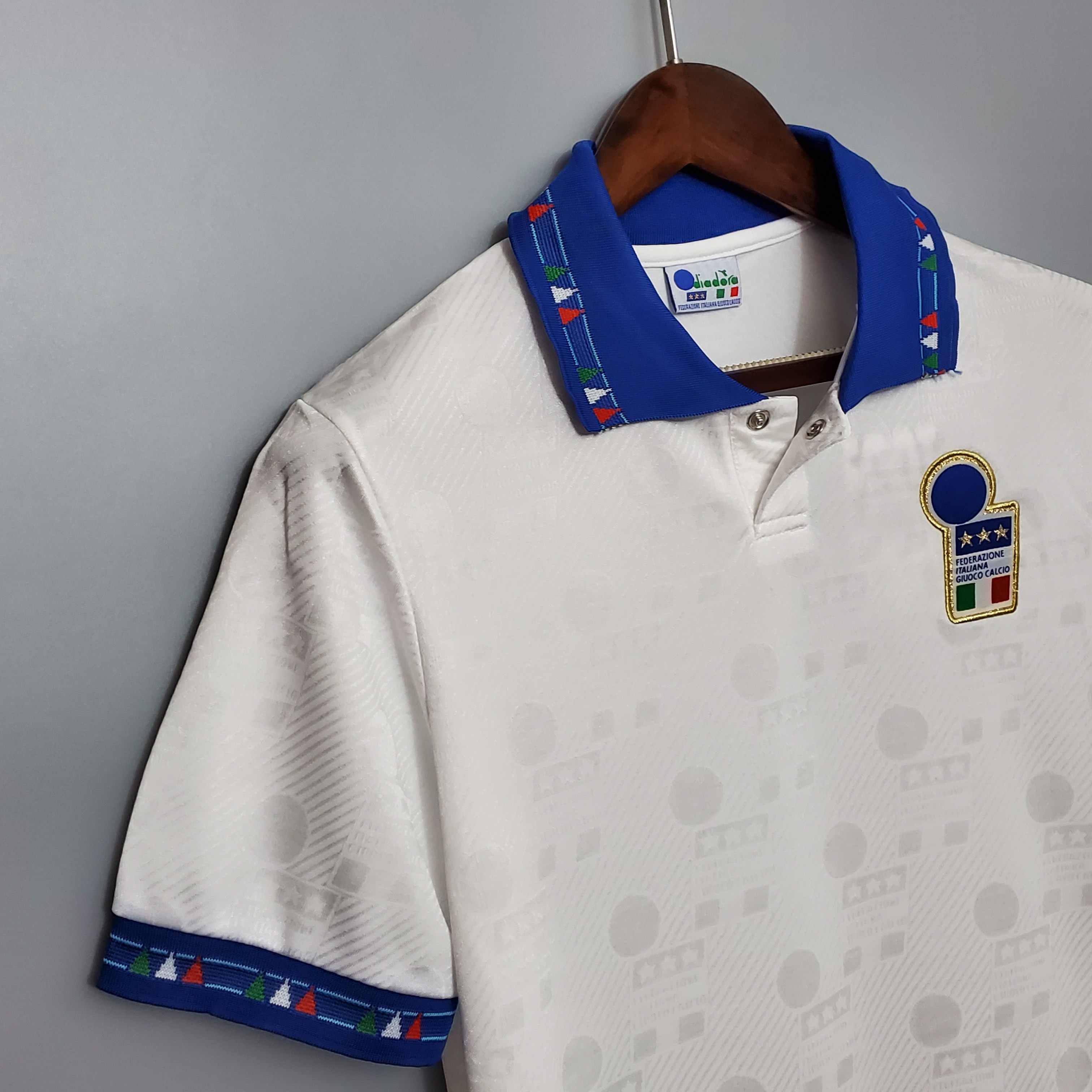 TKH-turbokithub-Retro Italy 1994 Away Stadium Jersey