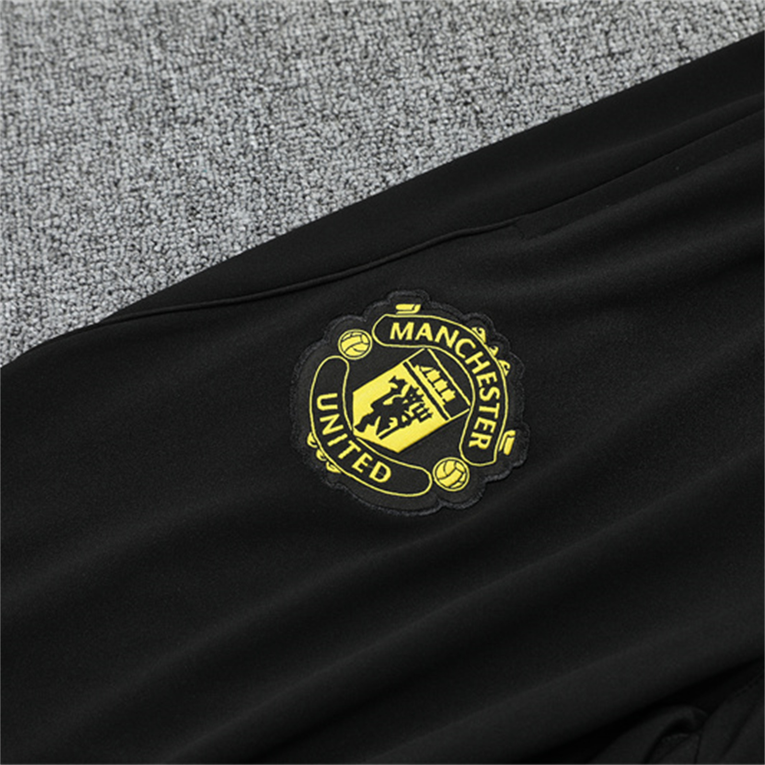 TKH-turbokithub-Manchester United 25-26 Kid Long Sleeves Training Set - Black Top & Black Pants