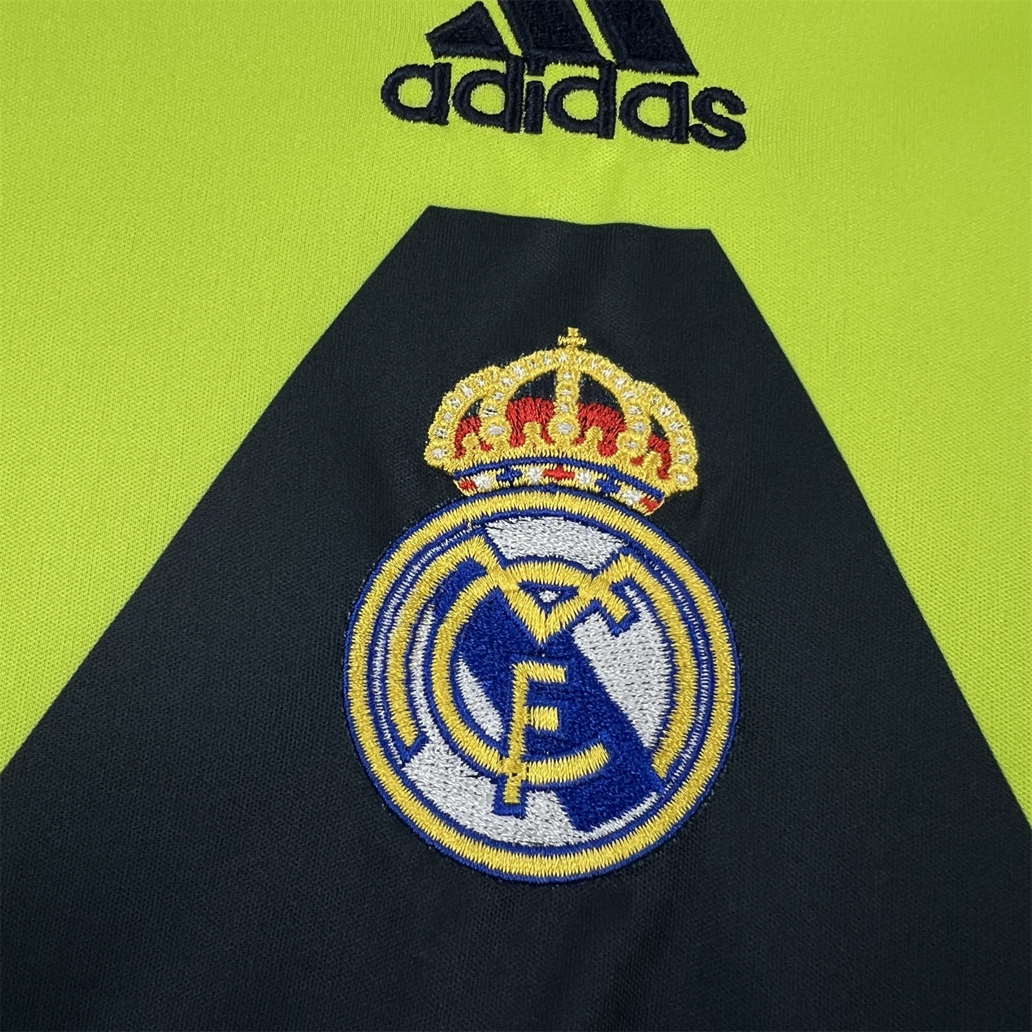 TKH-turbokithub-Retro Real Madrid 1999-00 Green Goalkeeper Long Sleeves Jersey