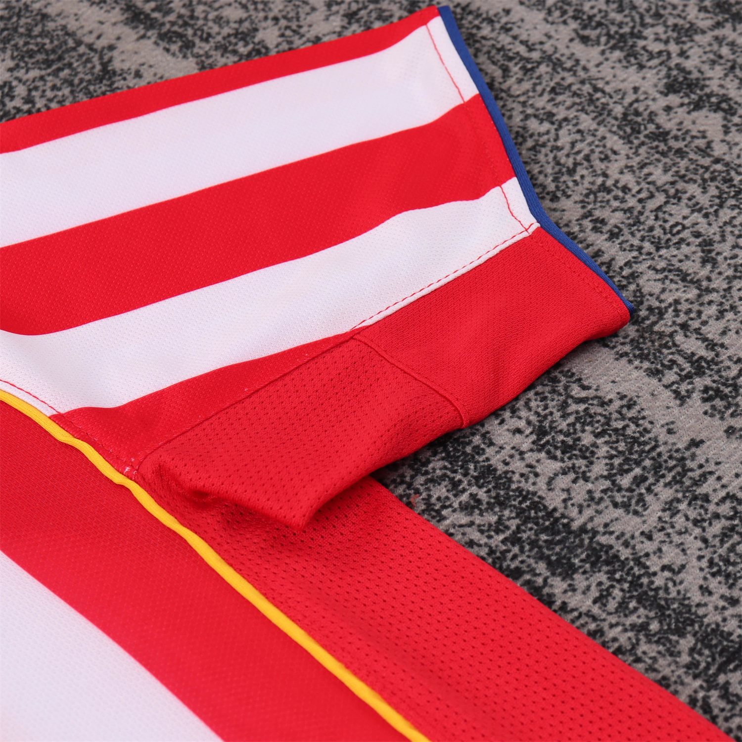 TKH-turbokithub-Retro Atletico Madrid 2004-05 Home S.p.i.d.e.r M.a.n Special Kids Kit