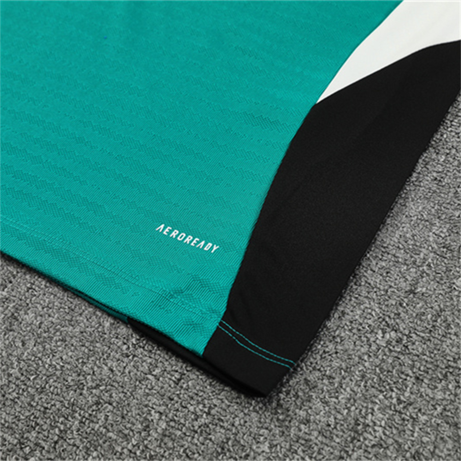 TKH-turbokithub-Liver.pool 25-26 Kids Long Sleeve Training Set - Player Version - Green Top and Black Pants