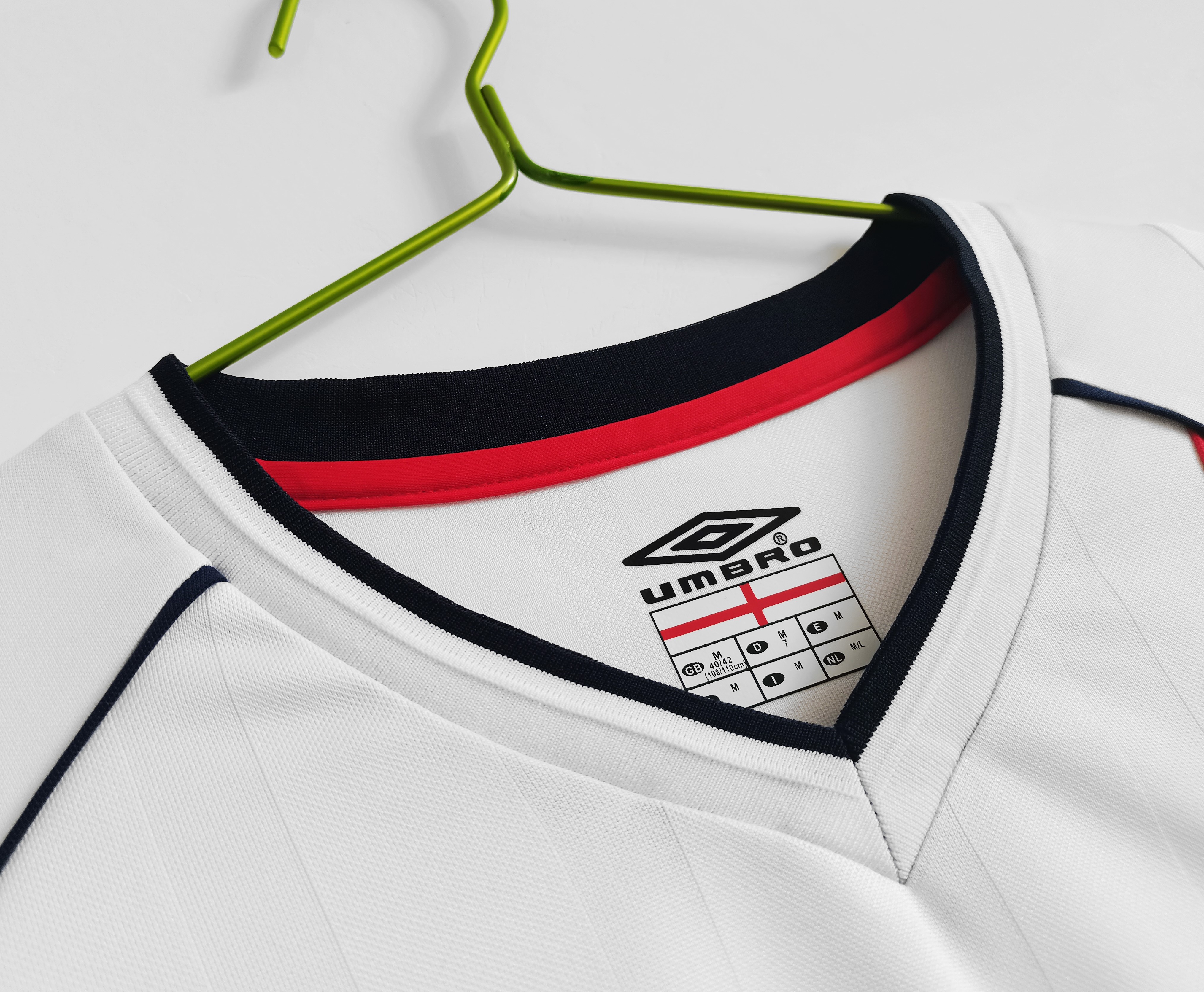 TKH-turbokithub-Retro England 2002 Home Stadium Long Sleeve Jersey