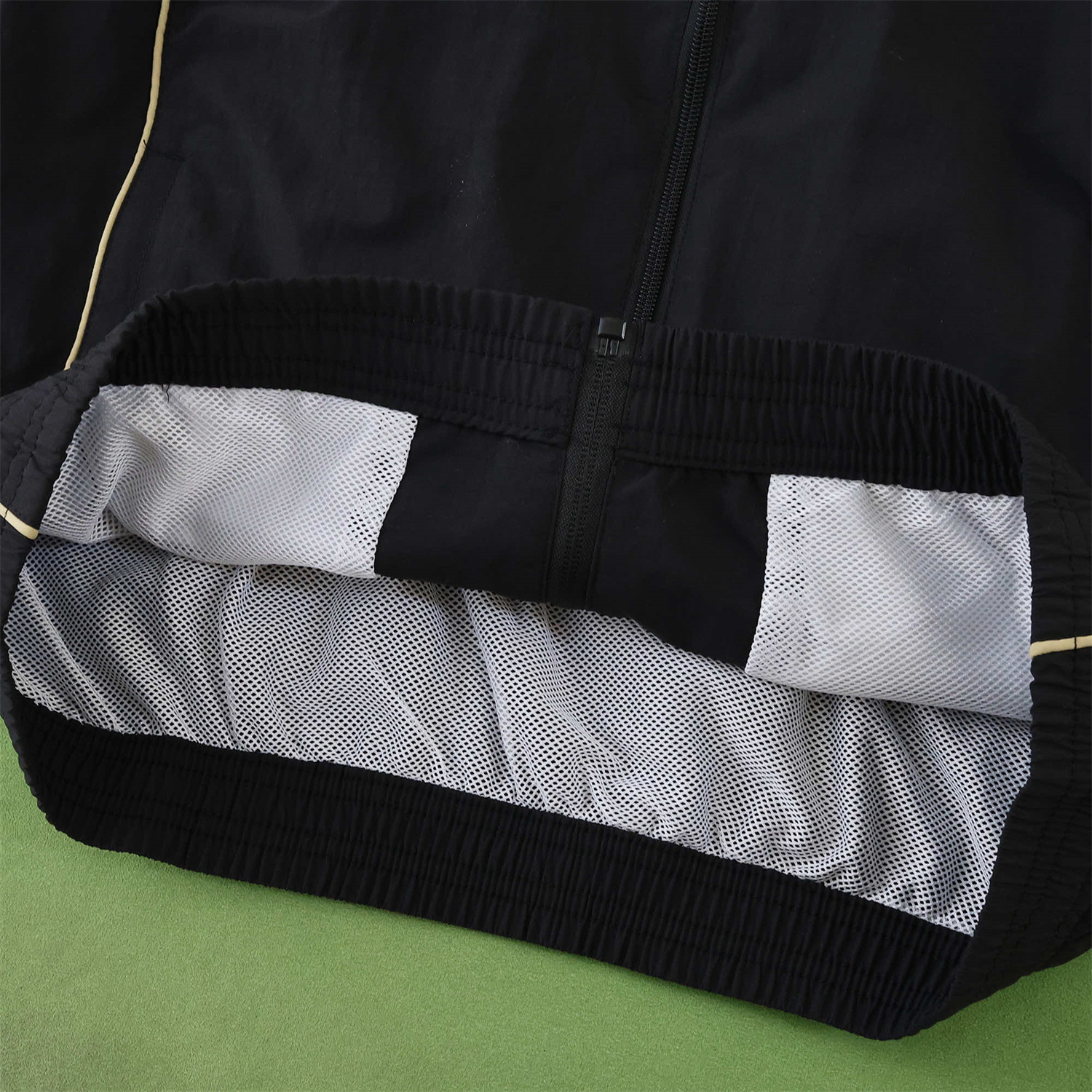 TKH-turbokithub-Liver.pool 25-26 Throwback Windbreaker Jacket - Black