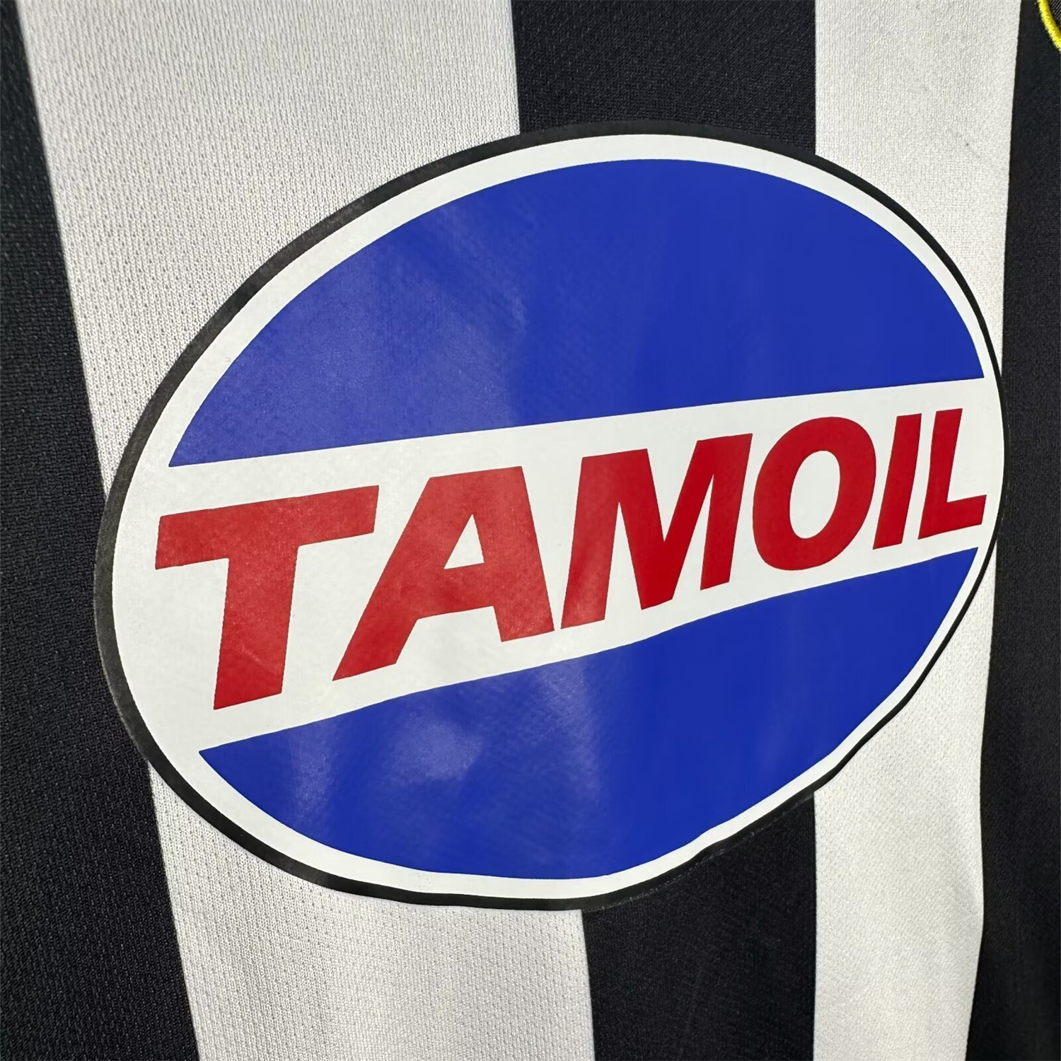TKH-turbokithub-Retro Juventus 2002-03 European Home Long Sleeves Jersey