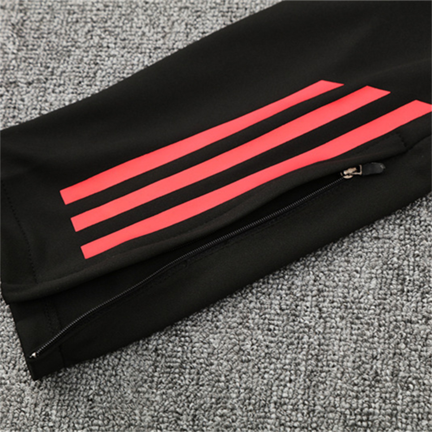 TKH-turbokithub-Liver.pool 25-26 Kids Long Sleeve Training Set - Red Top & Black Pants