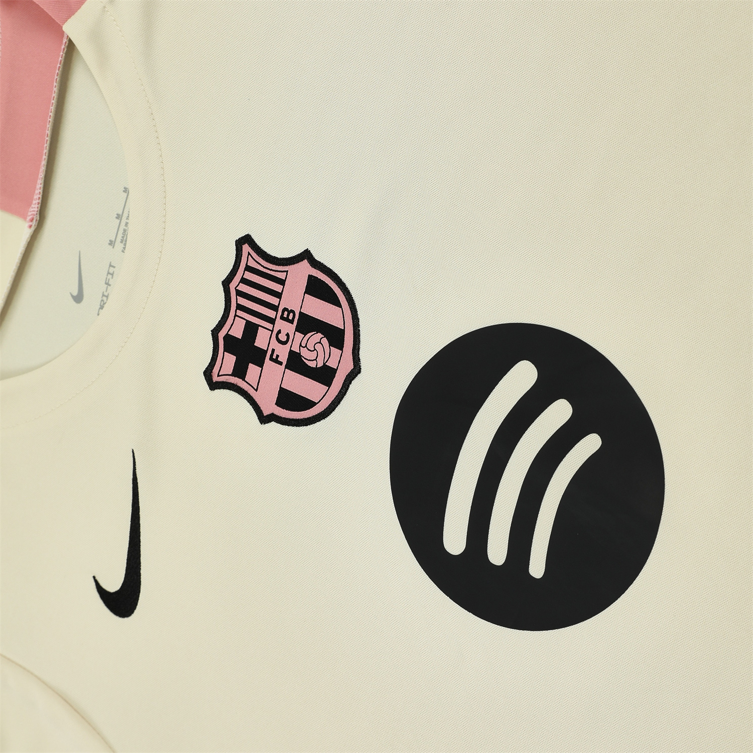 TKH-turbokithub-Barcelona 25-26 Short-Sleeve Training Set - Cream Top & Deep Blue Shorts