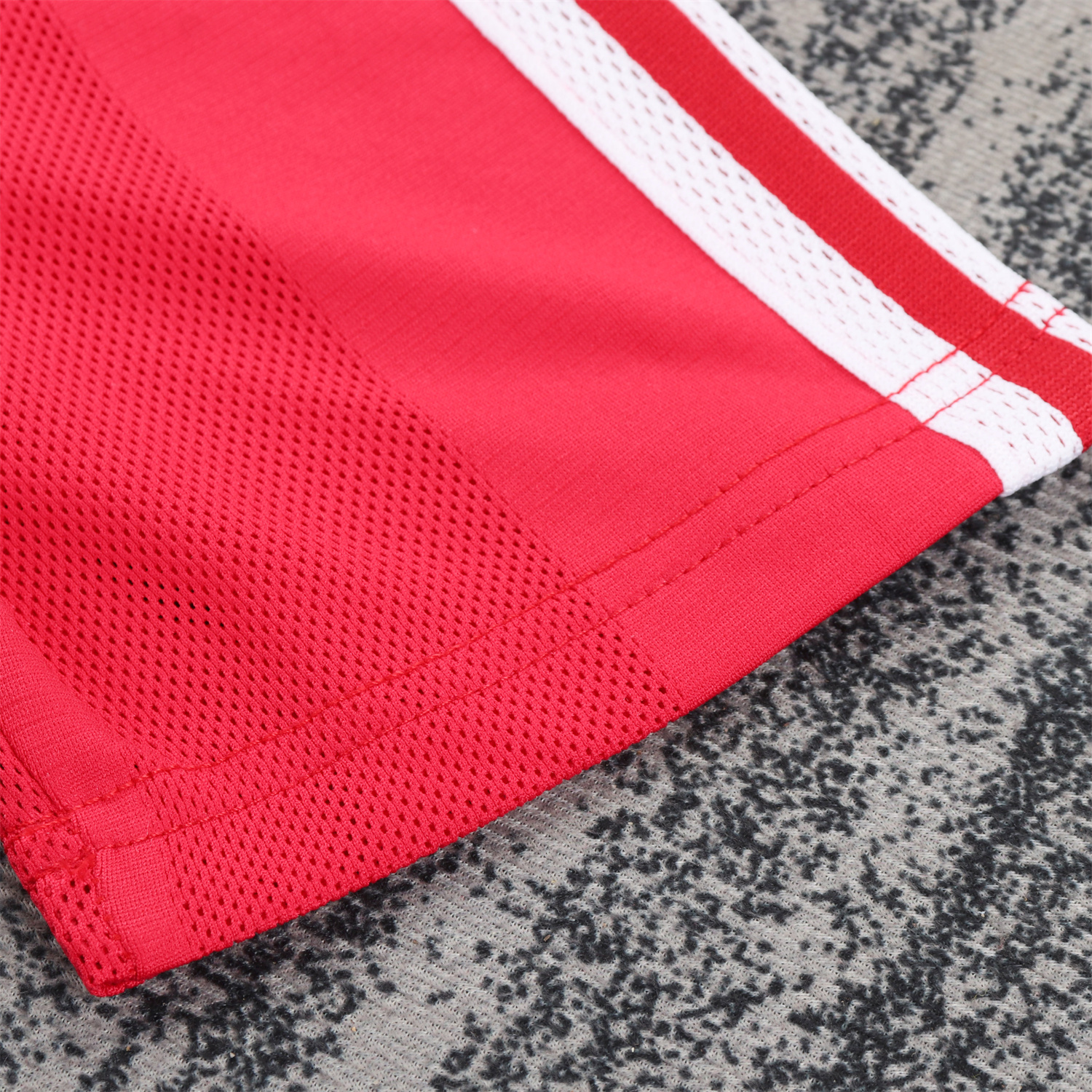 TKH-turbokithub-Retro Liver.pool 1995-96 Home Kids Kit