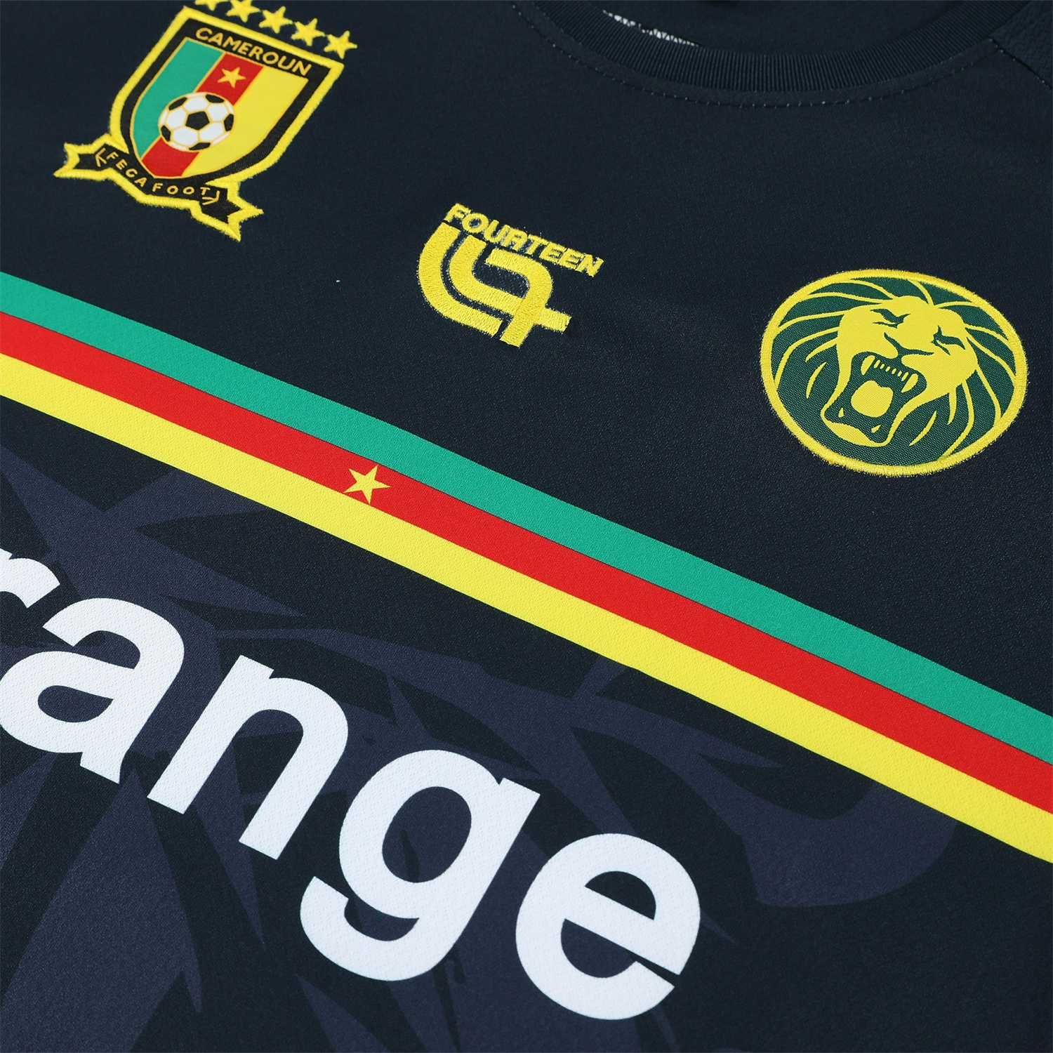 TKH-turbokithub-Cameroon 25-26 Short-Sleeve Training Set - Deep Blue Top and Shorts