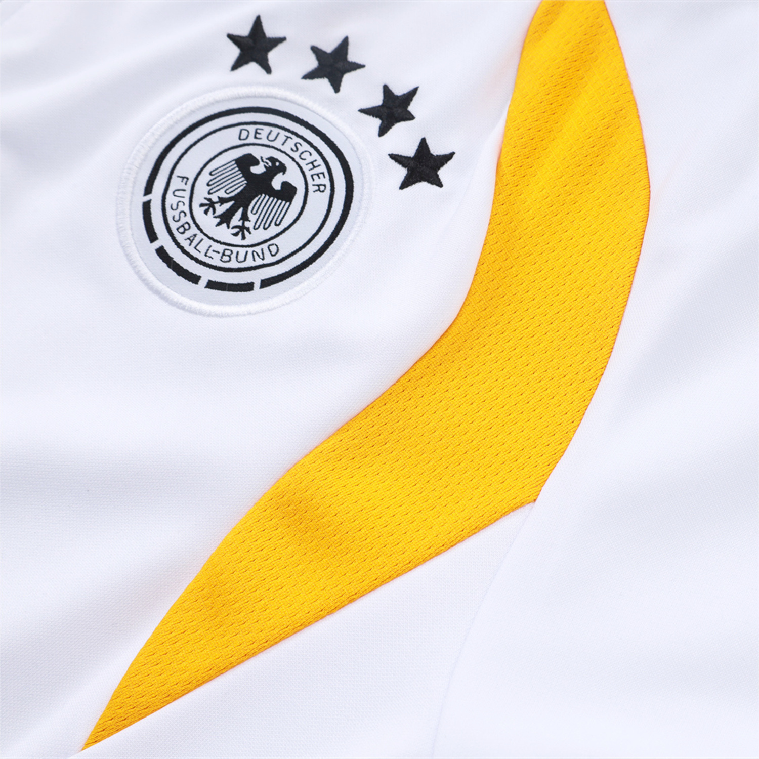 TKH-turbokithub-Germany 2026 Windbreaker Training Set - White Top and Black Pants