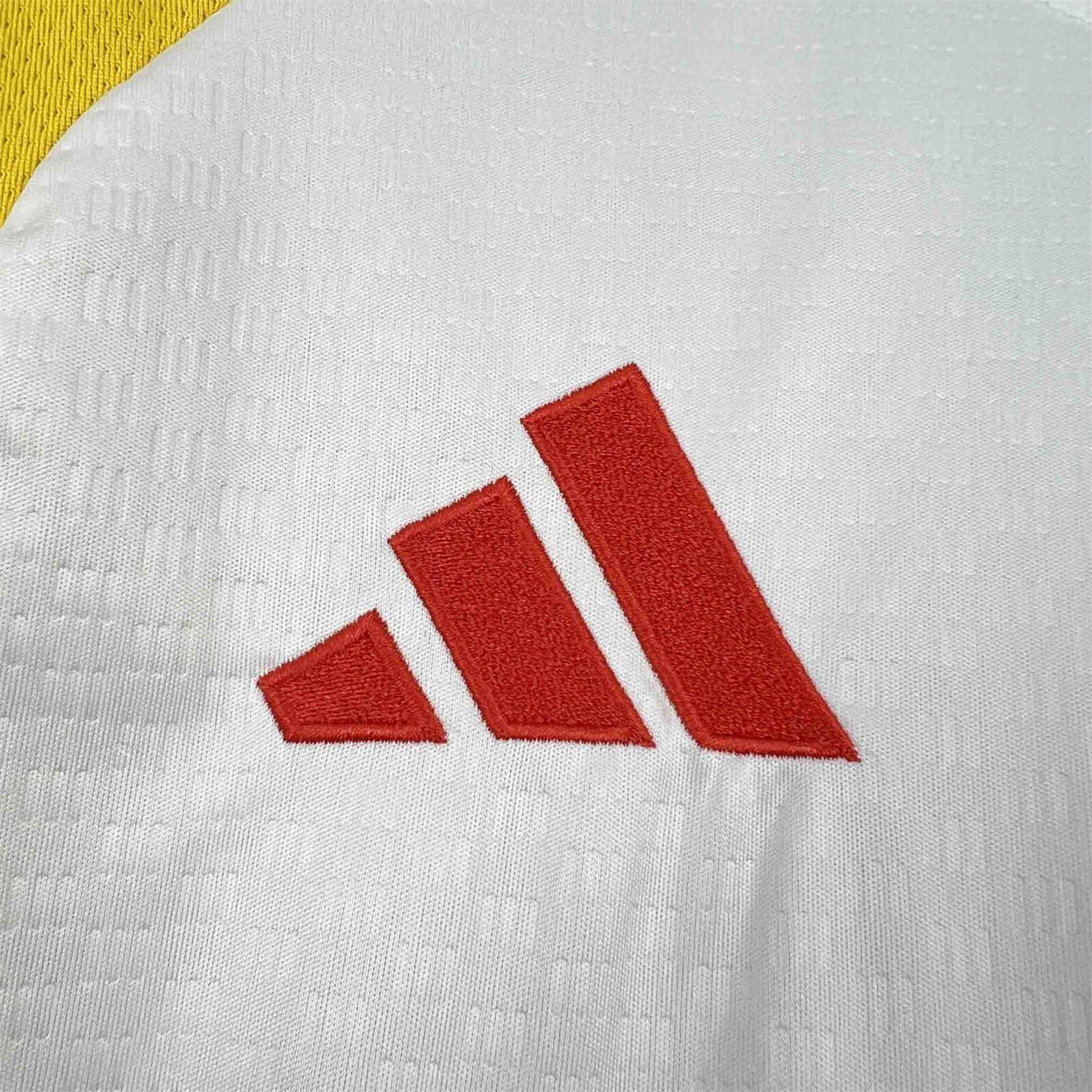 TKH-turbokithub-Colombia 2026 White Pre-Match Training Jersey - Fans Version