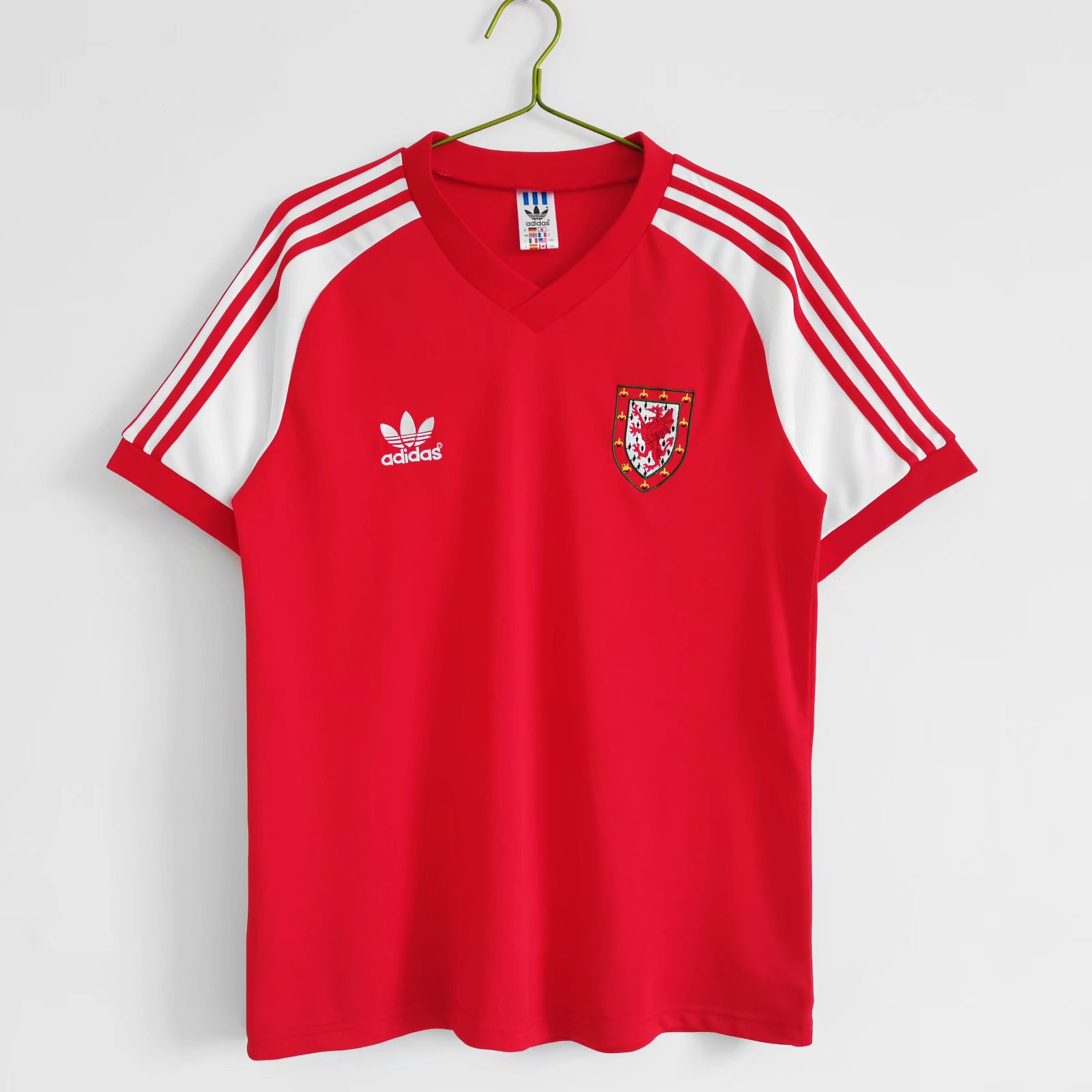 TKH-turbokithub-Retro Wales 1982 Home Stadium Jersey