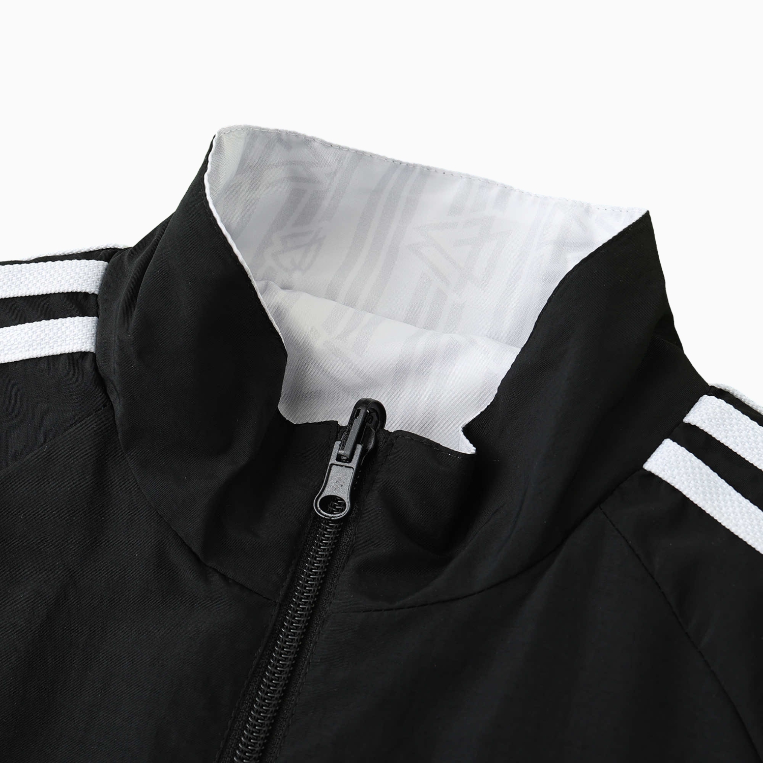 TKH-turbokithub-Retro Germany 1990 Double Sided Reversible Windbreaker - White & Black