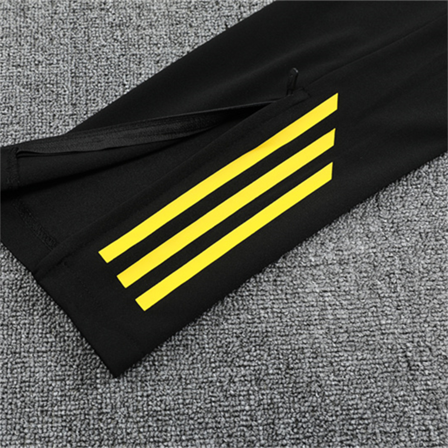 TKH-turbokithub-Manchester United 25-26 Kid Long Sleeves Training Set - Black Top & Black Pants