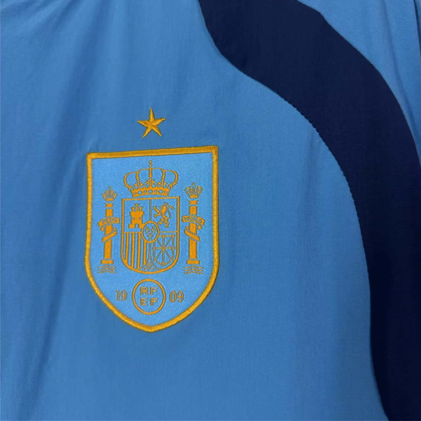 TKH-turbokithub-Spain 2026 Solid Travel Windbreaker - Light Blue
