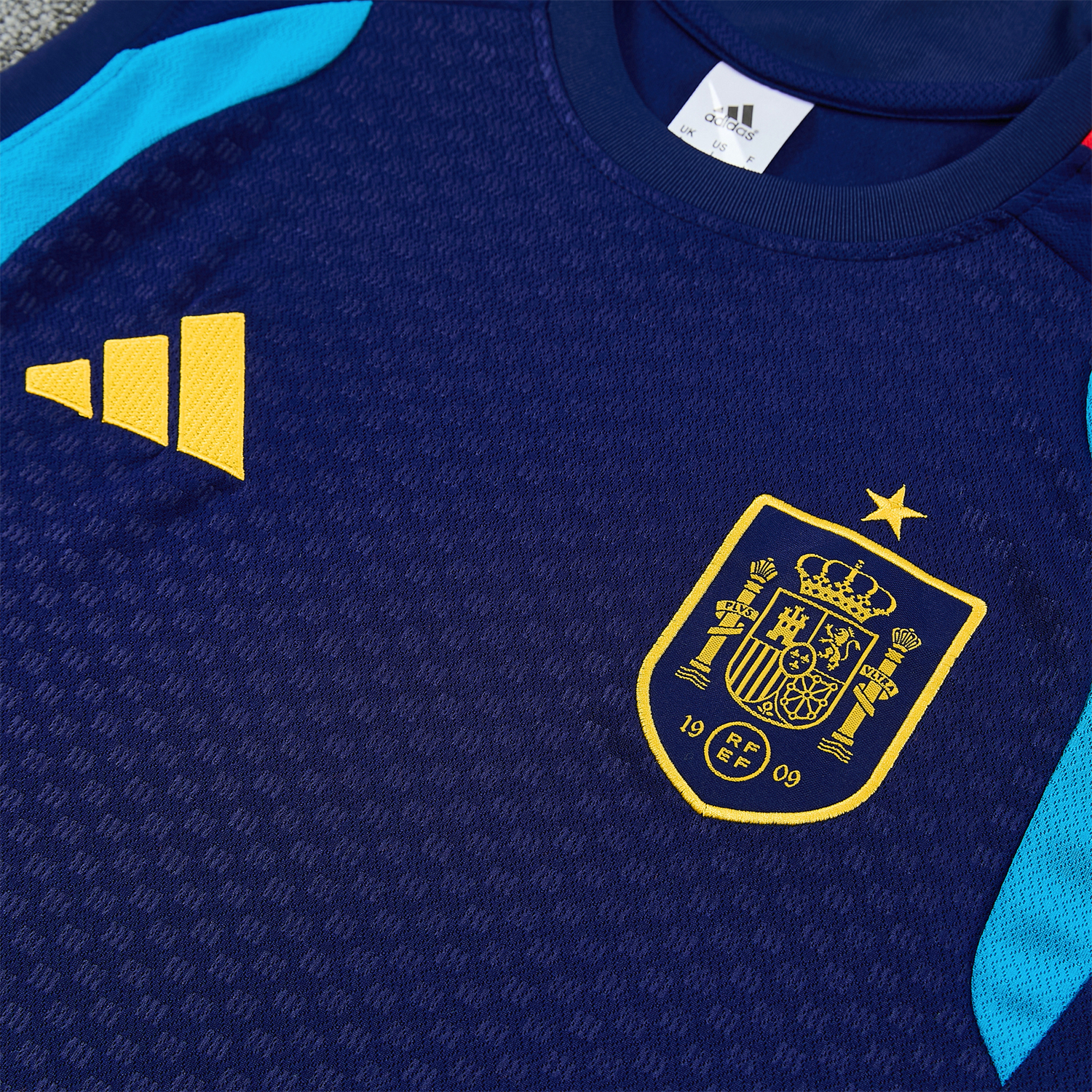 TKH-turbokithub-Spain 2026 Vest Training Set - Dark Blue Vest and Shorts