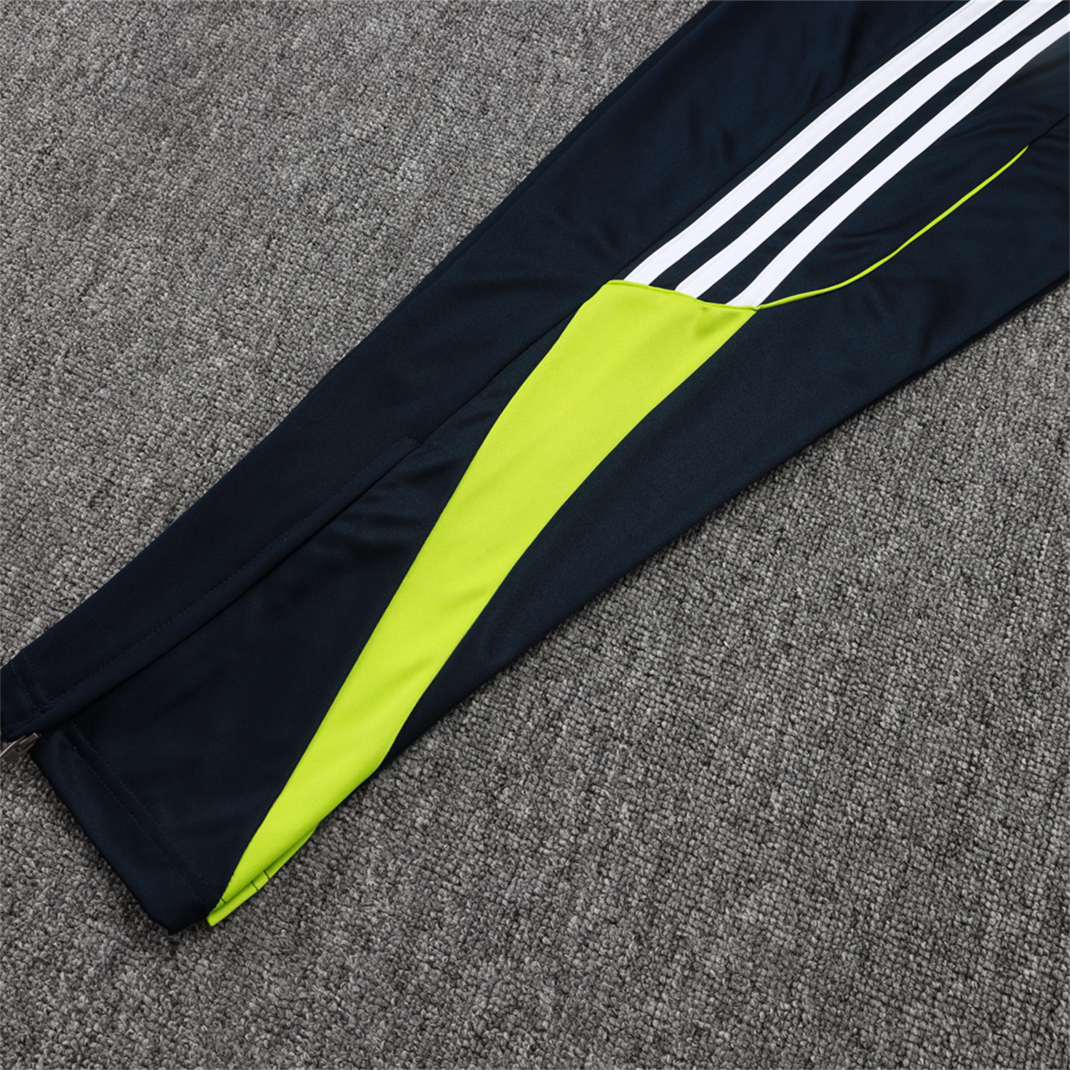 TKH-turbokithub-Real Madrid 25-26 Long Sleeve Training Set - Deep Blue Urban Purist Style
