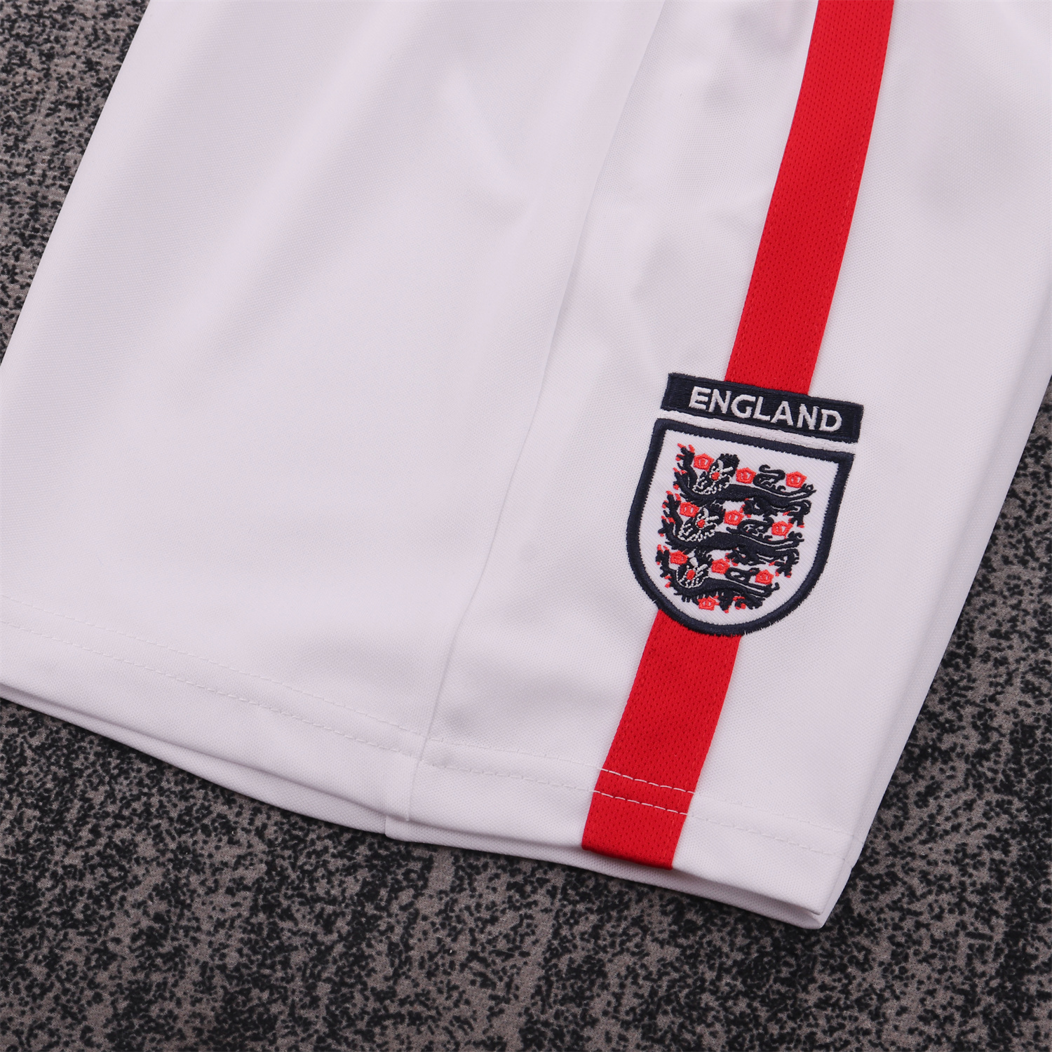 TKH-turbokithub-Retro England 2002 Home Kids Kit