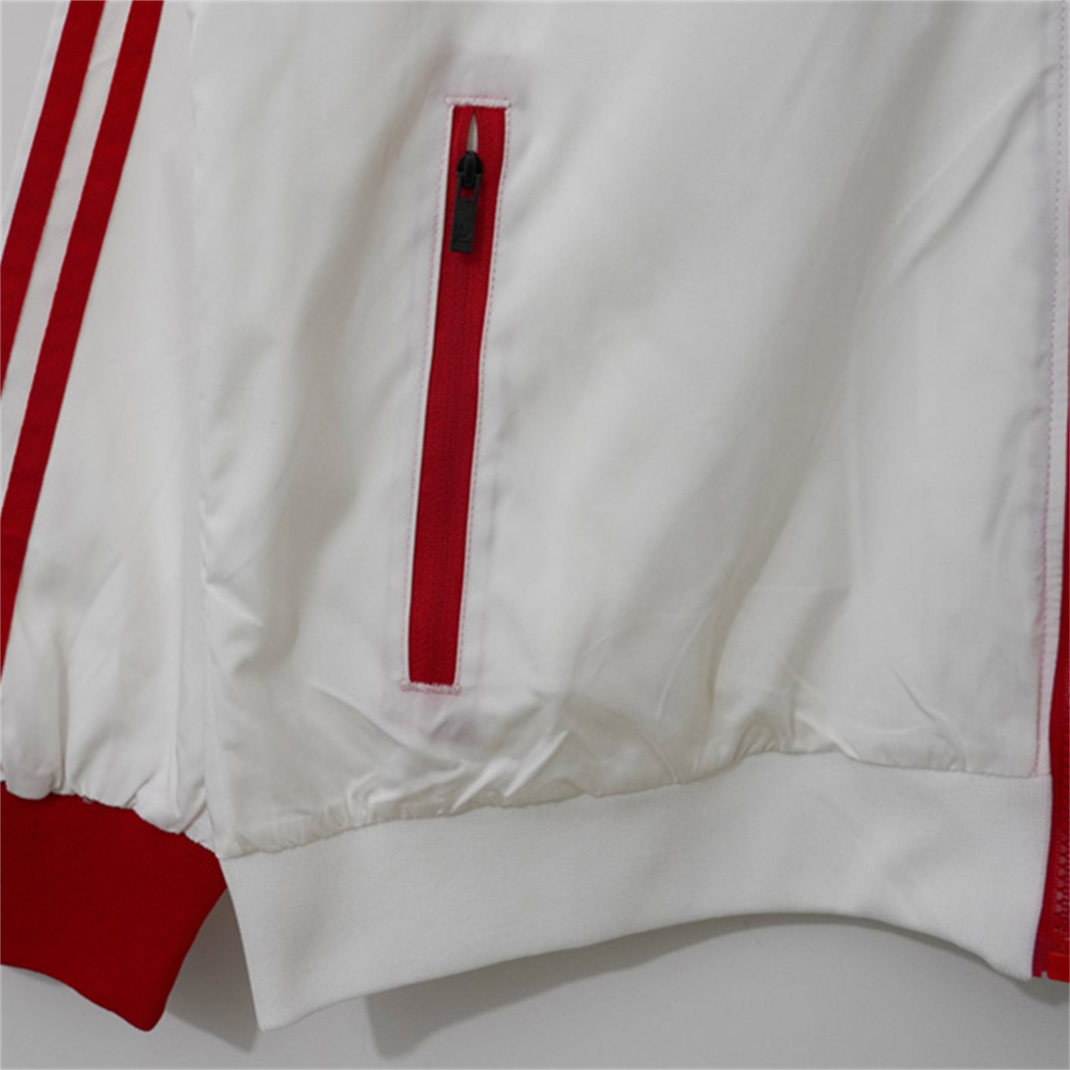 TKH-turbokithub-Retro Bayern Munich 24-25 125th Anniversary Windbreaker Jacket - White Red Sripe