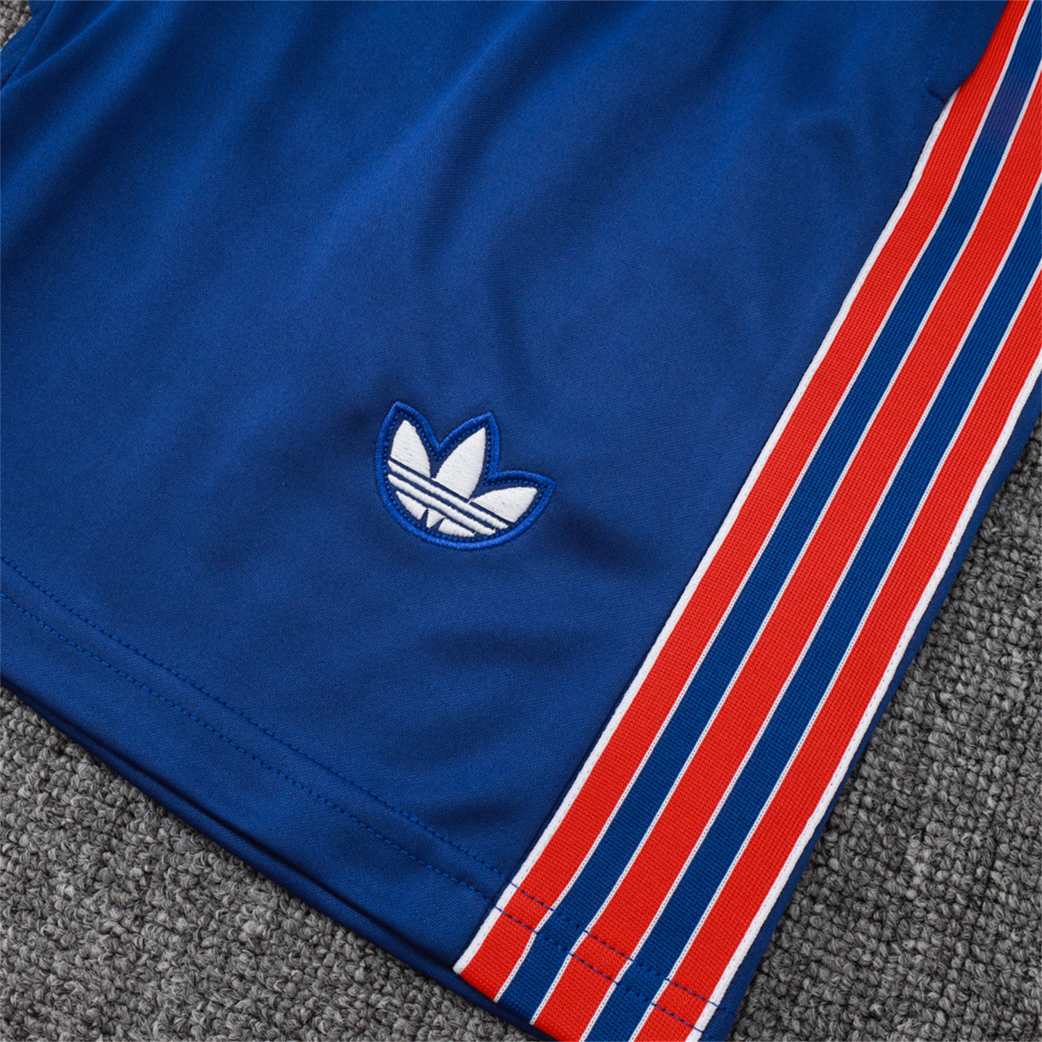 TKH-turbokithub-Arsenal 25-26 Throwback Trefoil Vest Training Set - Royal Blue Vest and Shorts