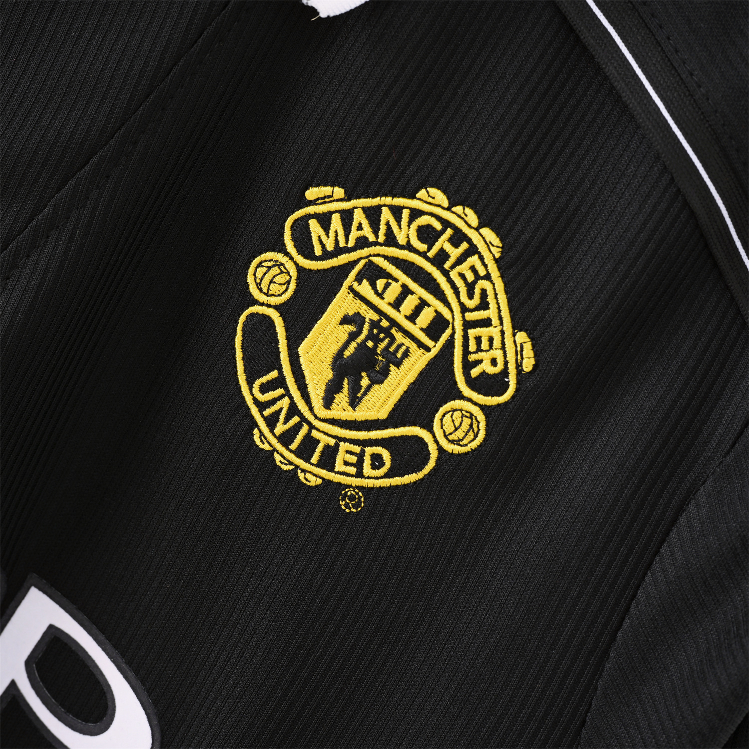 TKH-turbokithub-Retro Manchester United 1998-99 Black Long Sleeves Jersey
