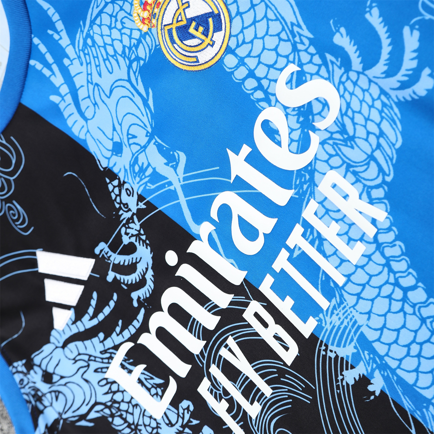 TKH-turbokithub-Real Madrid 25-26 Vest Training Set - Blue Black Dragon Vest & Black-White Shorts