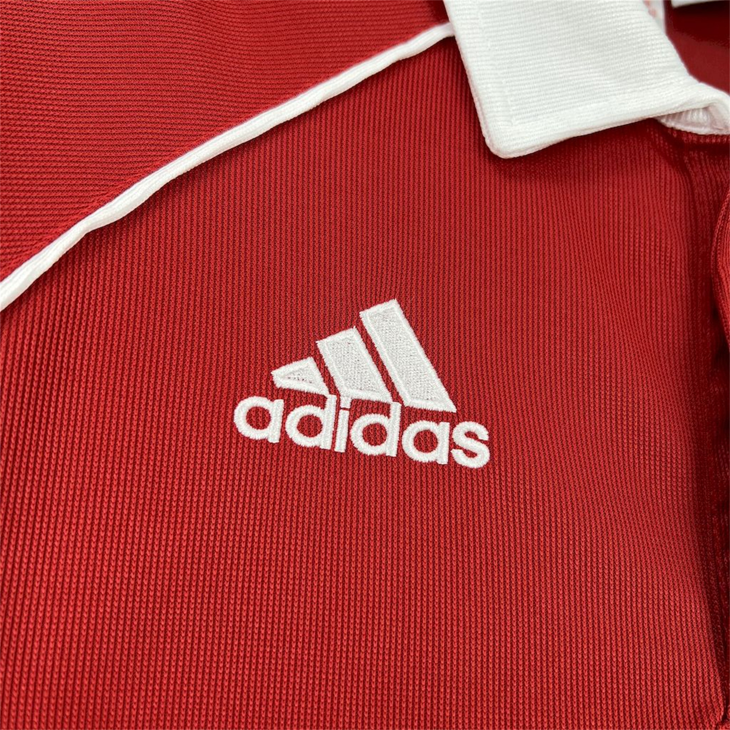 TKH-turbokithub-Retro Bayern Munich 2005-06 Home Jersey