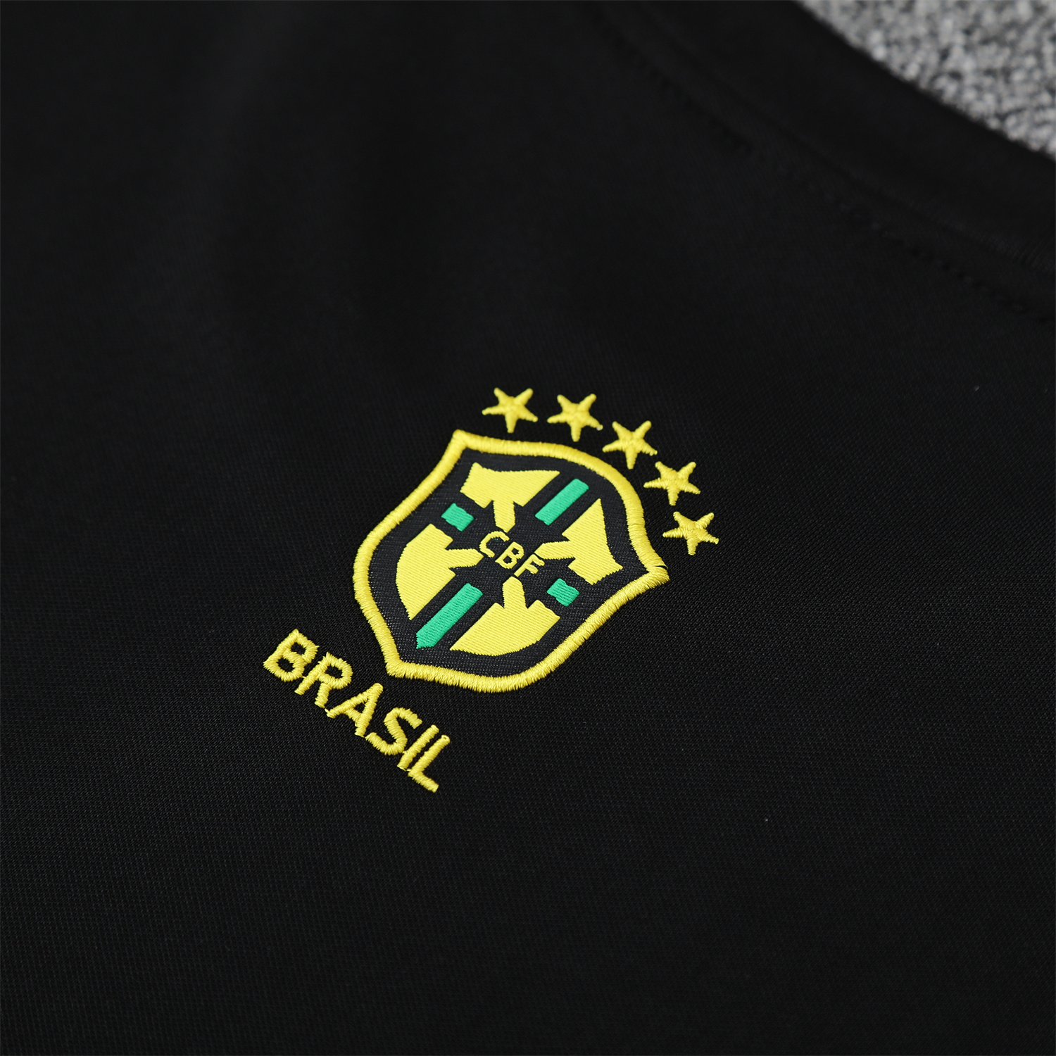 TKH-turbokithub-Brazil 25-26 Green Jesus Statue Short-Sleeve Training Set - Green Top & Black Shorts