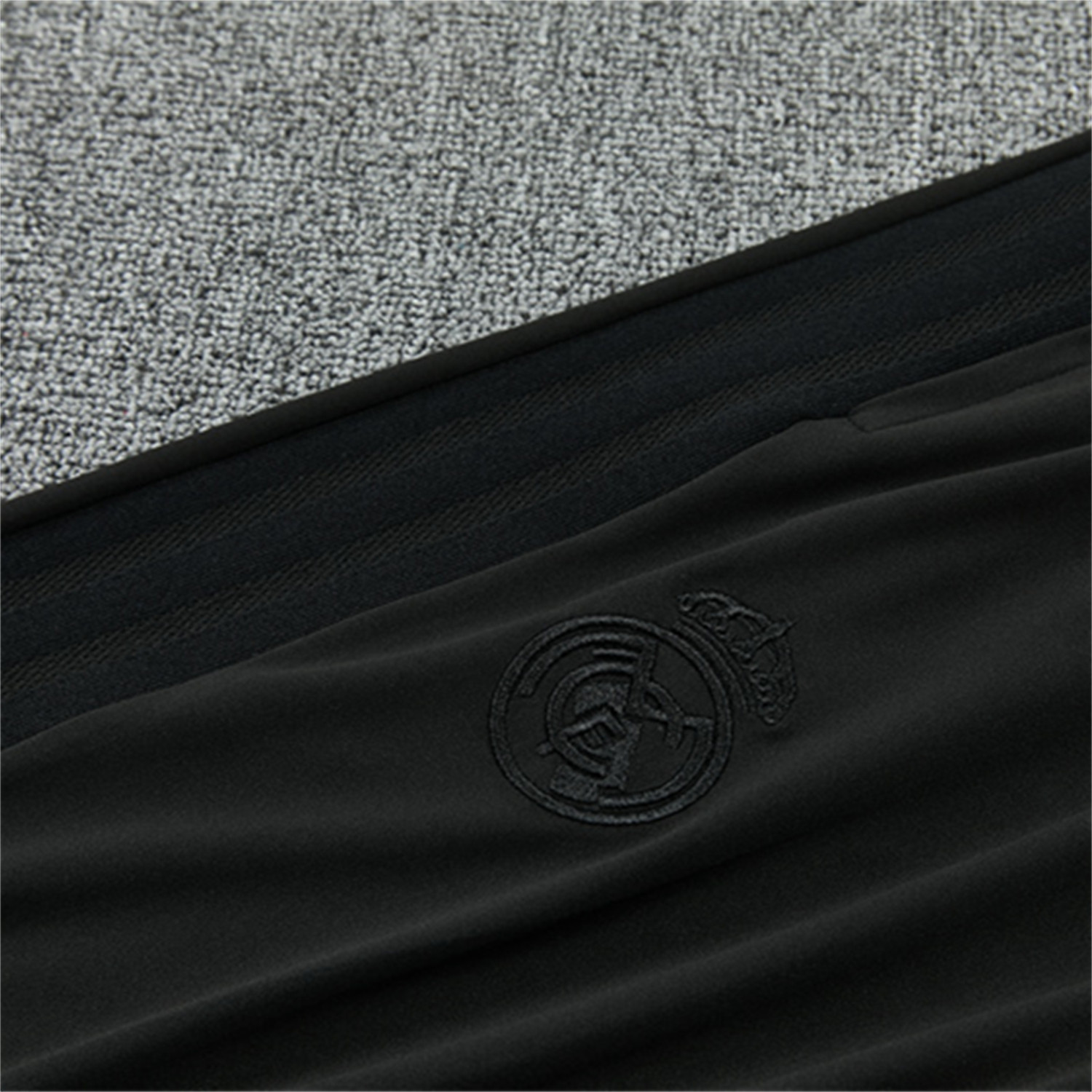 TKH-turbokithub-Real Madrid 26-27 Long Sleeves Training Set - Pure Black Top And Pants