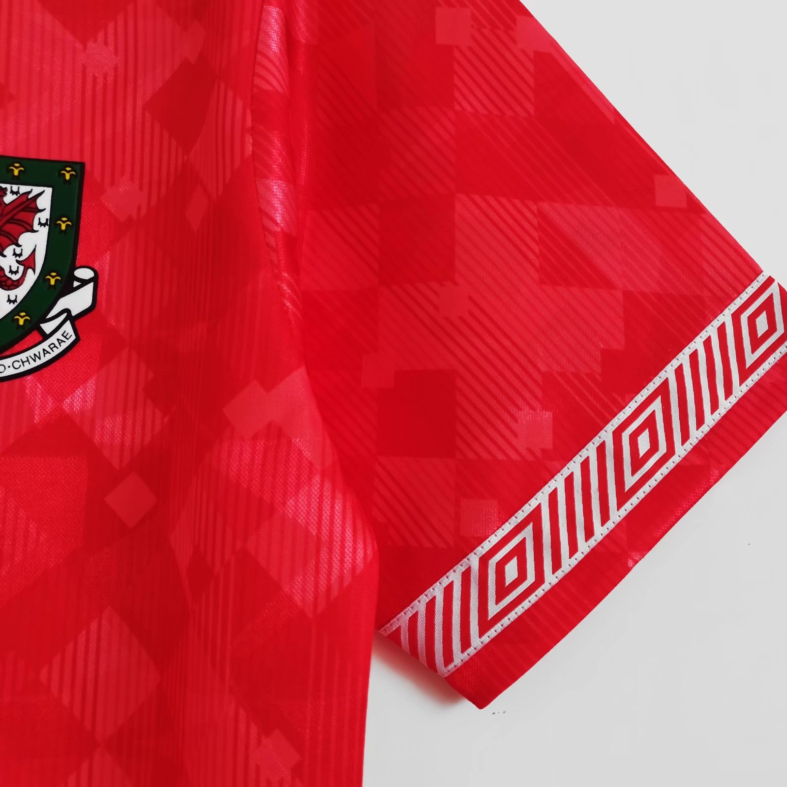 TKH-turbokithub-Retro Wales 1990 Home Stadium Jersey