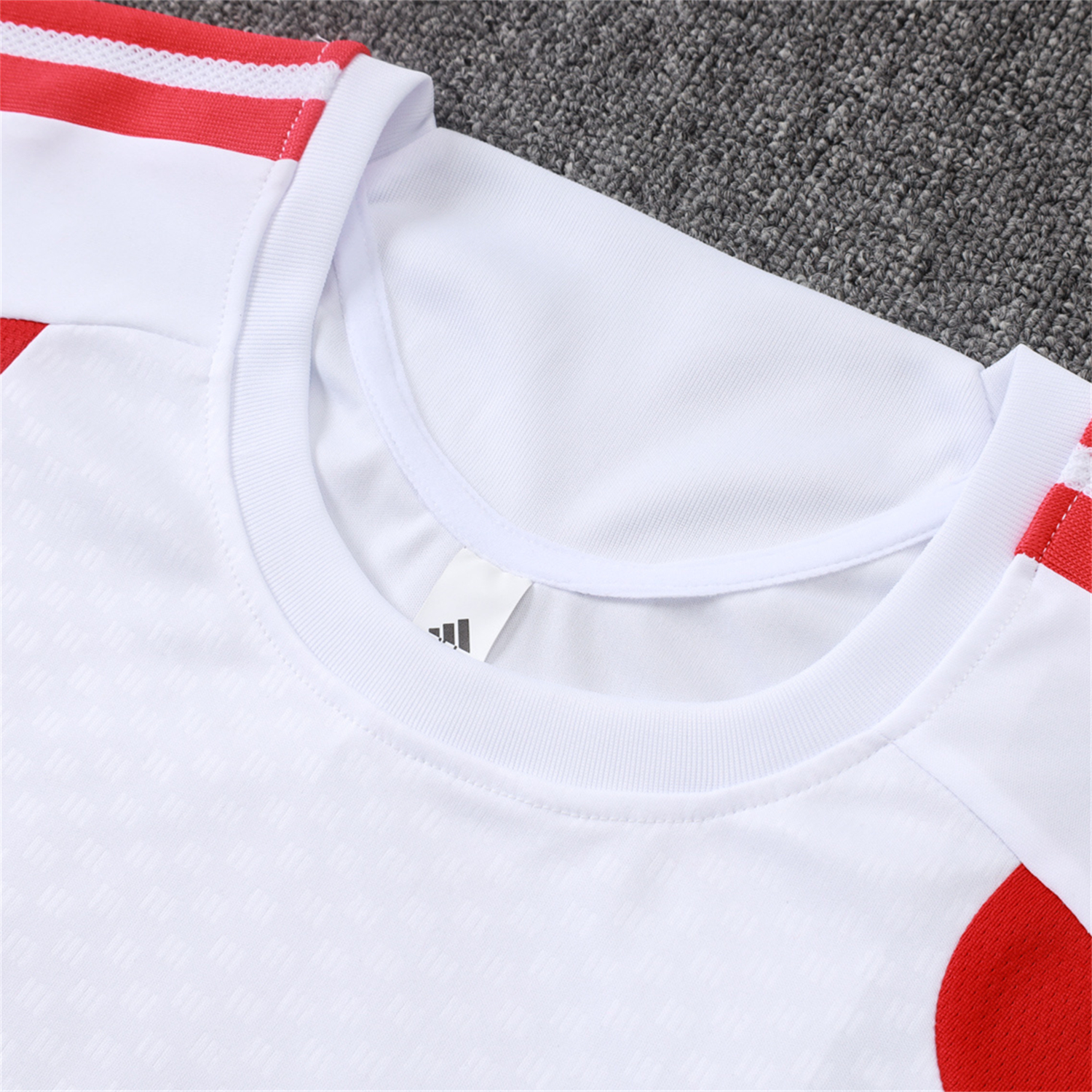 TKH-turbokithub-SC Internacional 2026 Vest Training Set - White Vest and Red Shorts