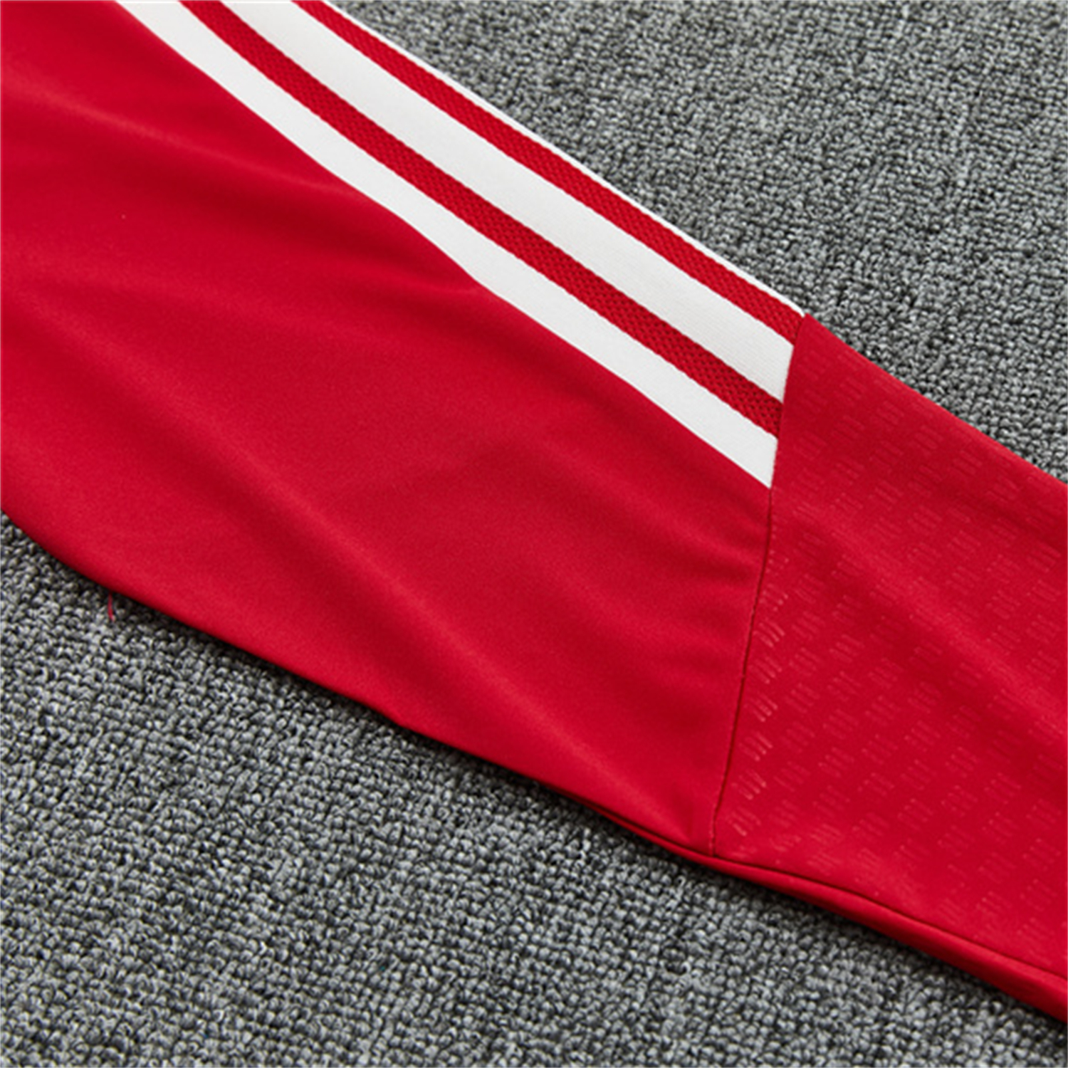 TKH-turbokithub-Spain 2026 Long Sleeve Training Set - Red Top & Black Pants