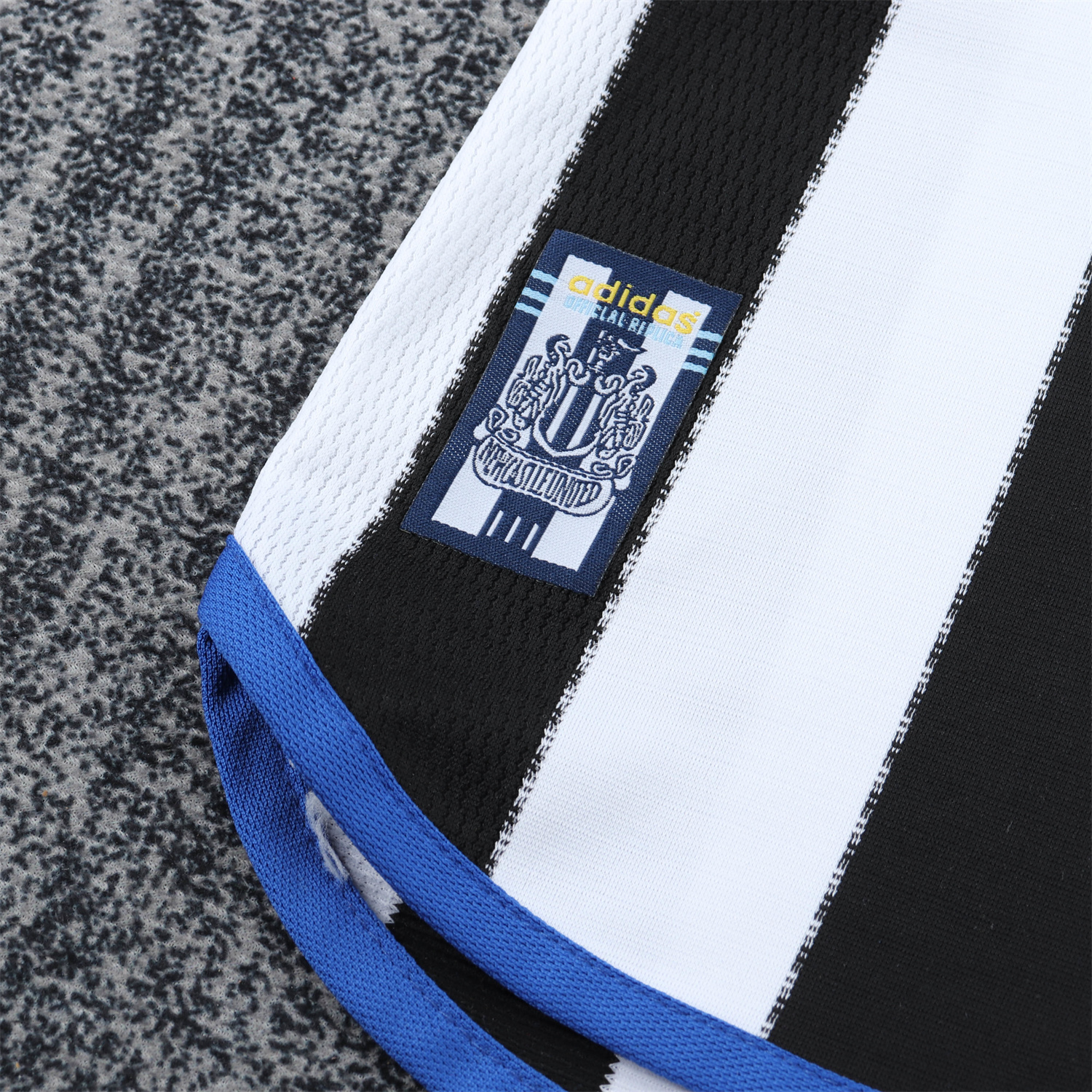 TKH-turbokithub-Retro Newcastle United 1999-00 Home Kids Kit