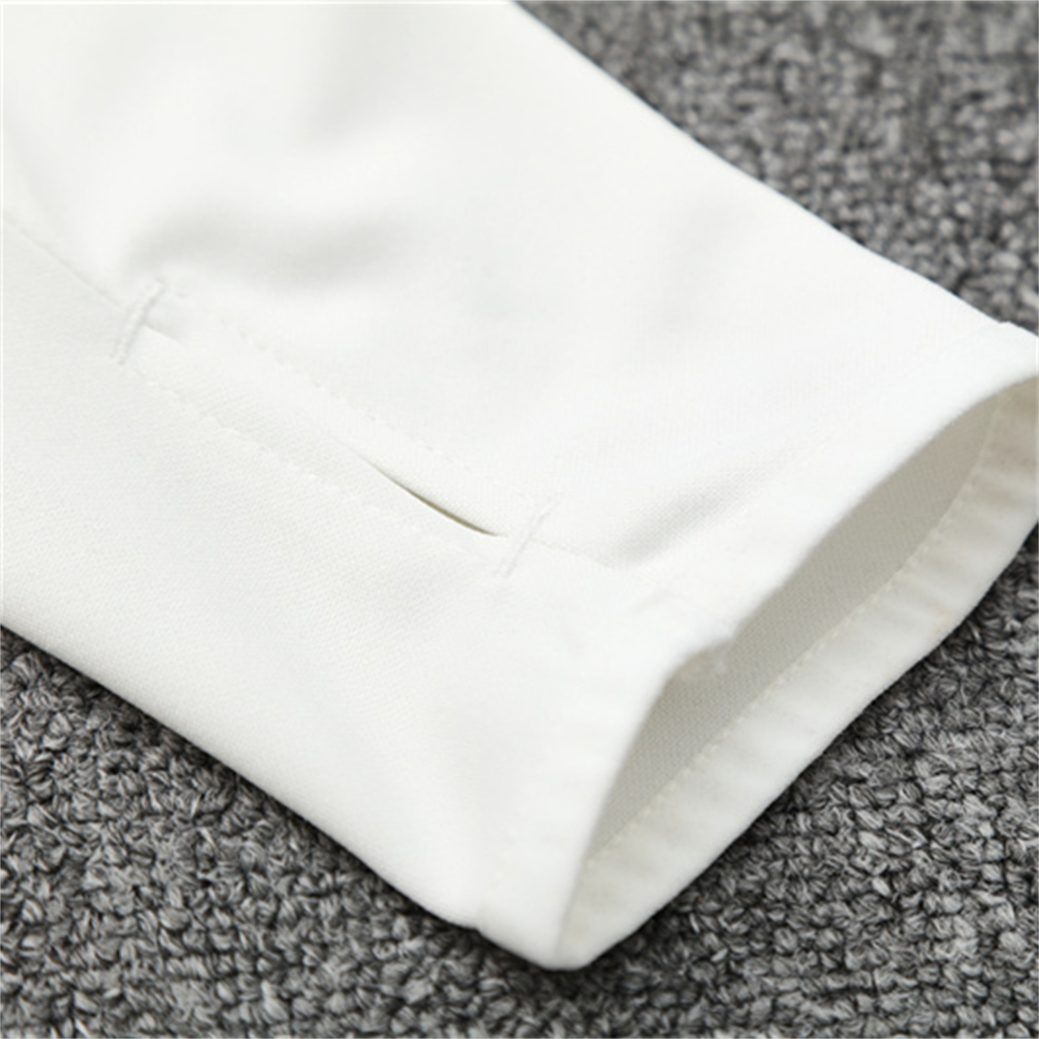 TKH-turbokithub-Liver.pool 25-26 Kids Long Sleeve Training Set - White Top & Black Pants